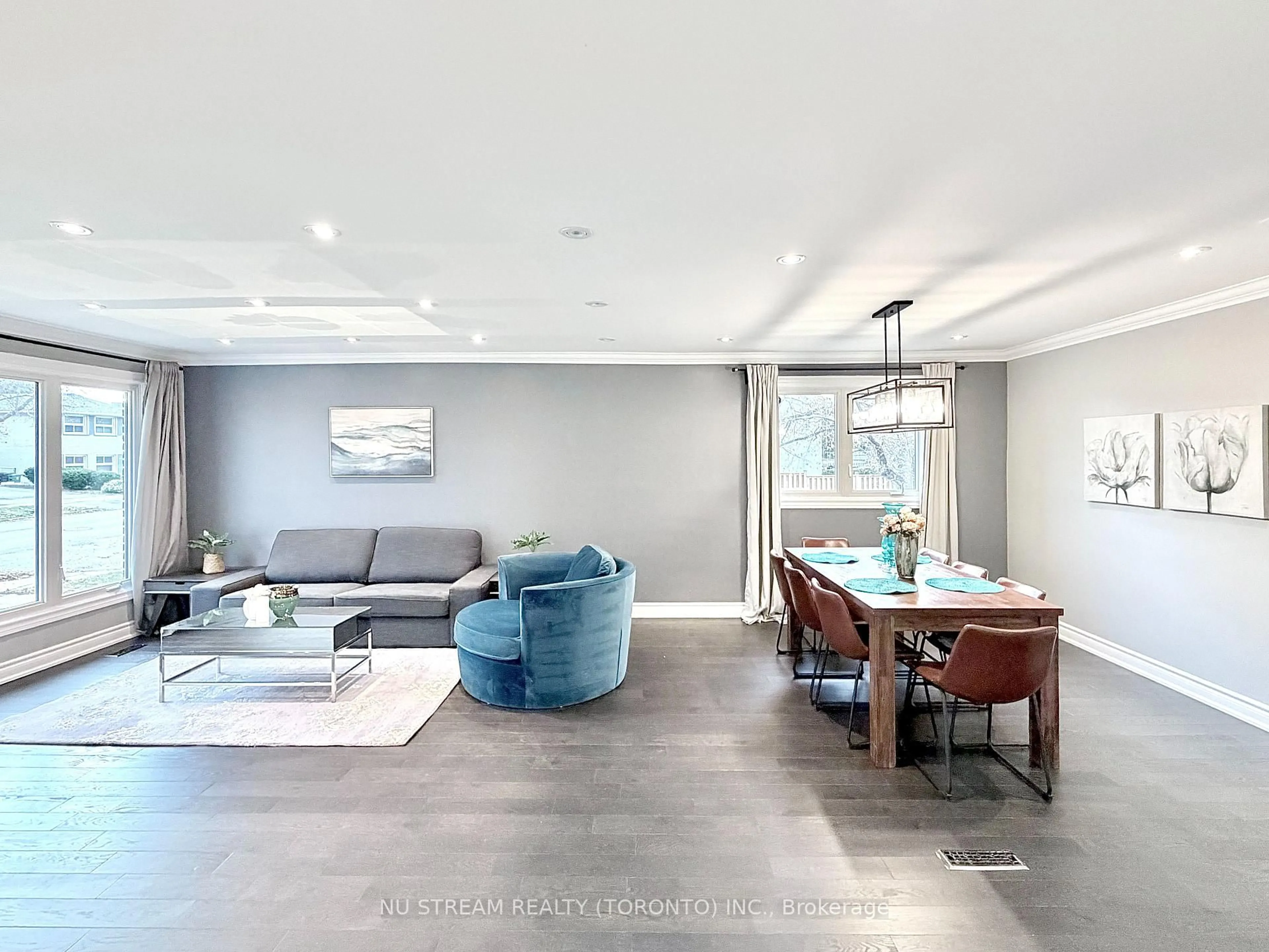 Living room with furniture, unknown for 3 Mosedale Cres, Toronto Ontario M2J 3A3