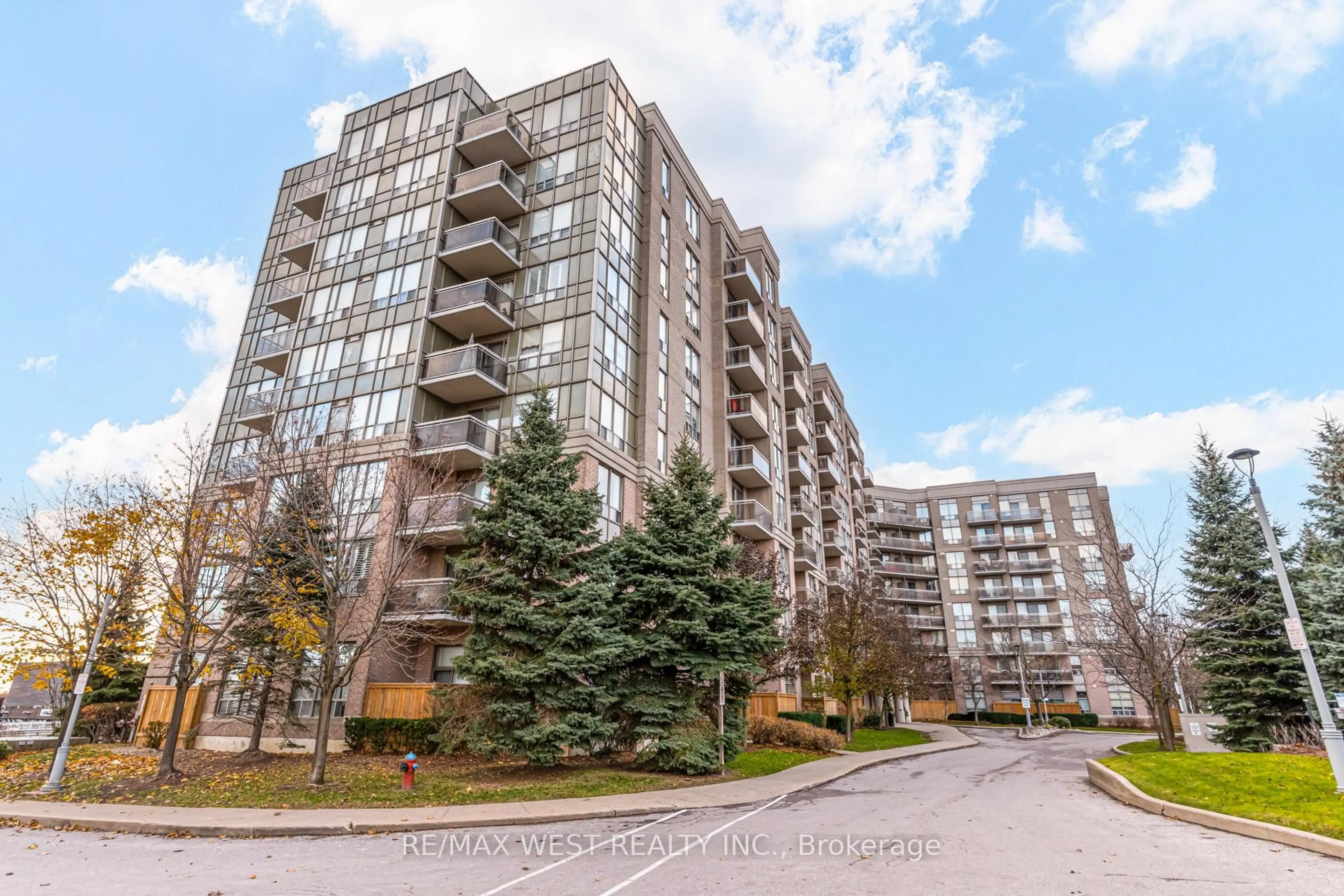 Unknown for 1720 Eglinton Ave #709, Toronto Ontario M4A 2X8