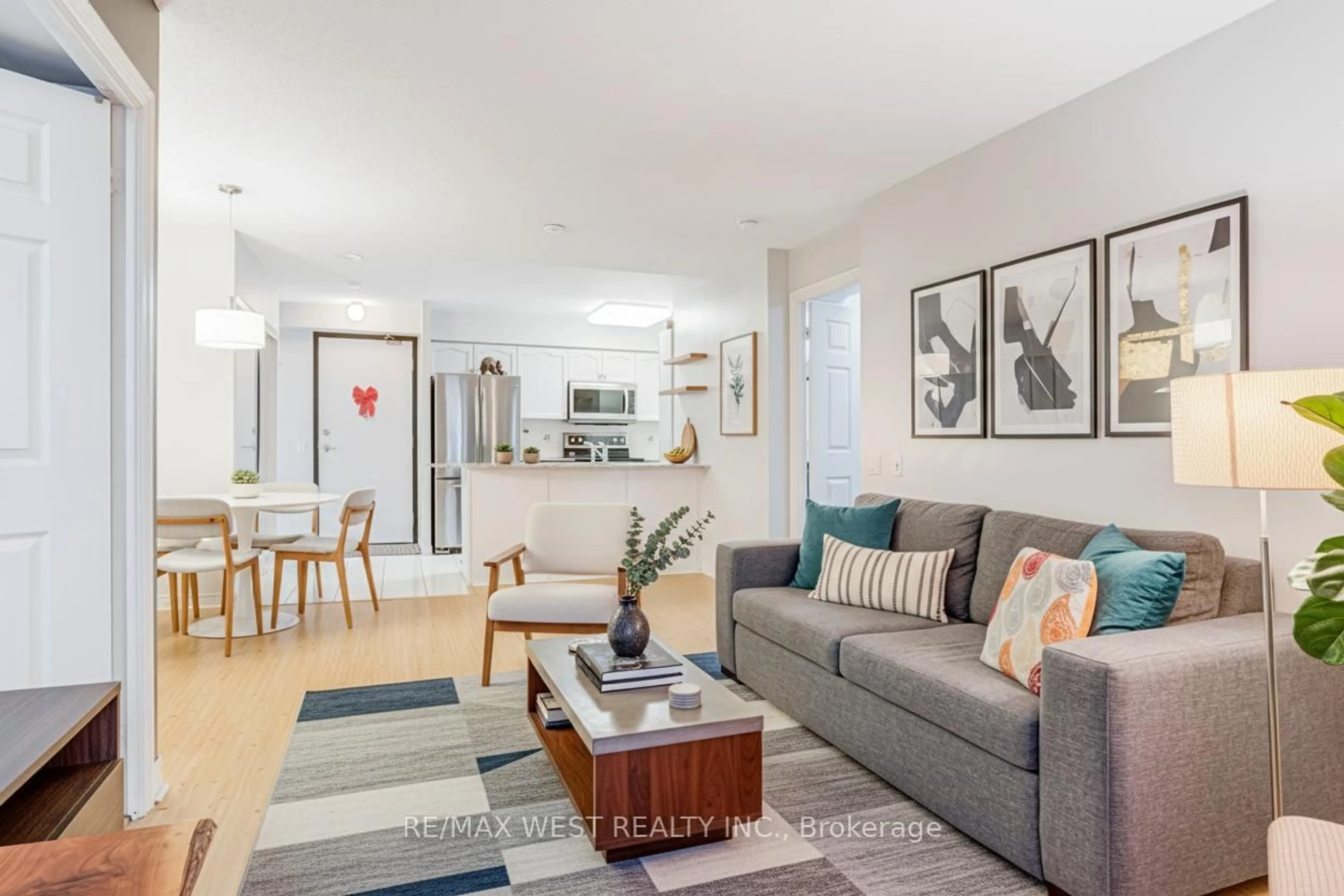 Living room with furniture, unknown for 1720 Eglinton Ave #709, Toronto Ontario M4A 2X8