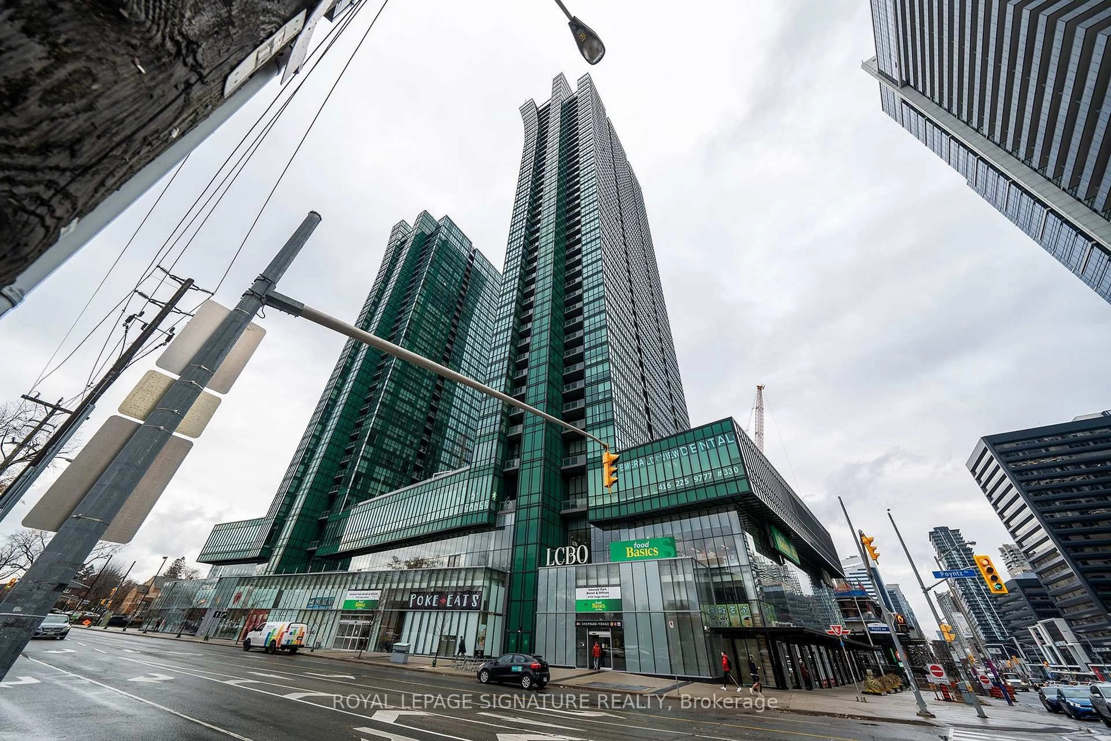 Indoor foyer for 9 Bogert Ave #3906, Toronto Ontario M2N 5M6