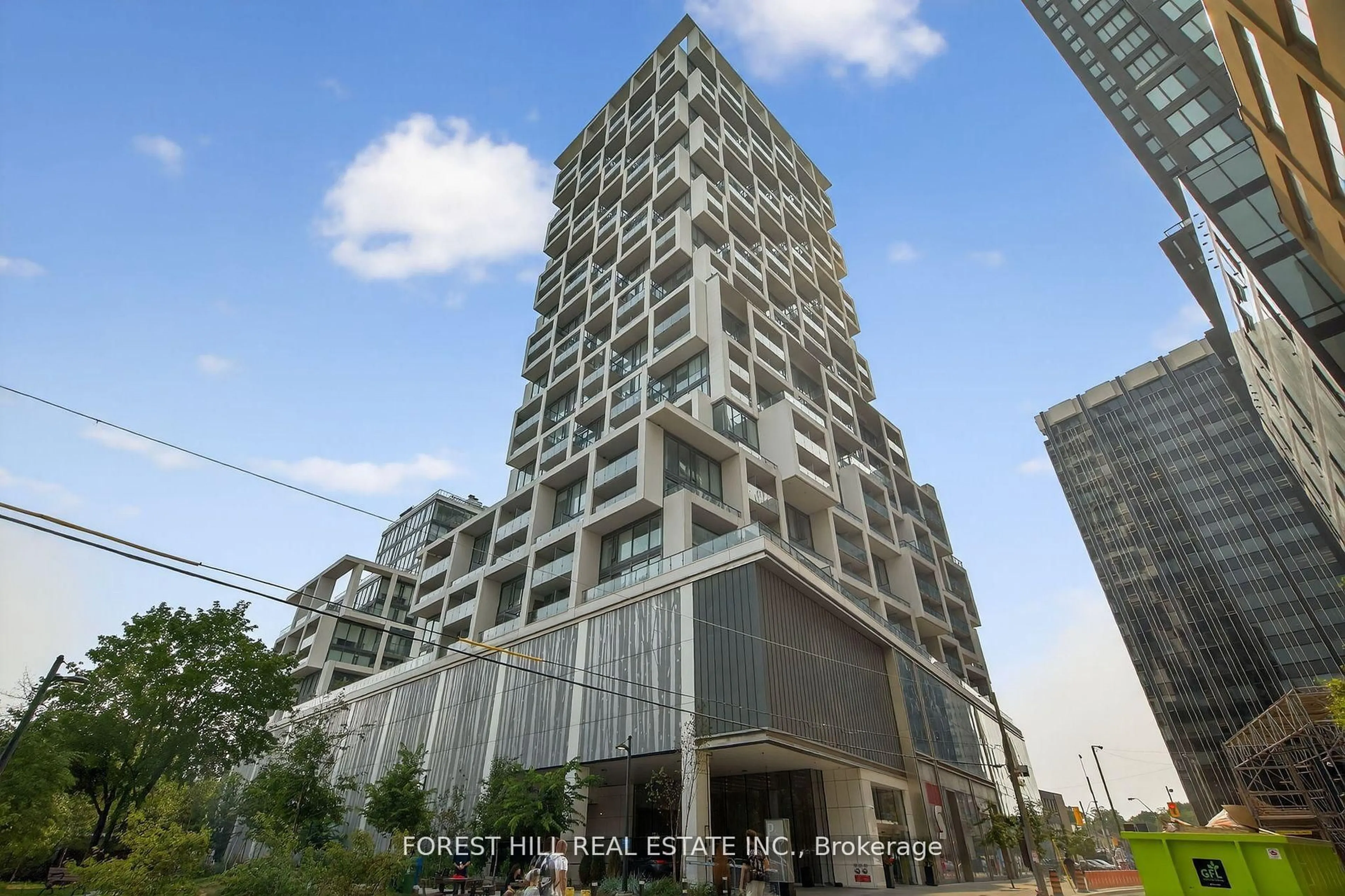 Indoor foyer for 8 Hillsdale Ave #1241, Toronto Ontario M4S 0B1