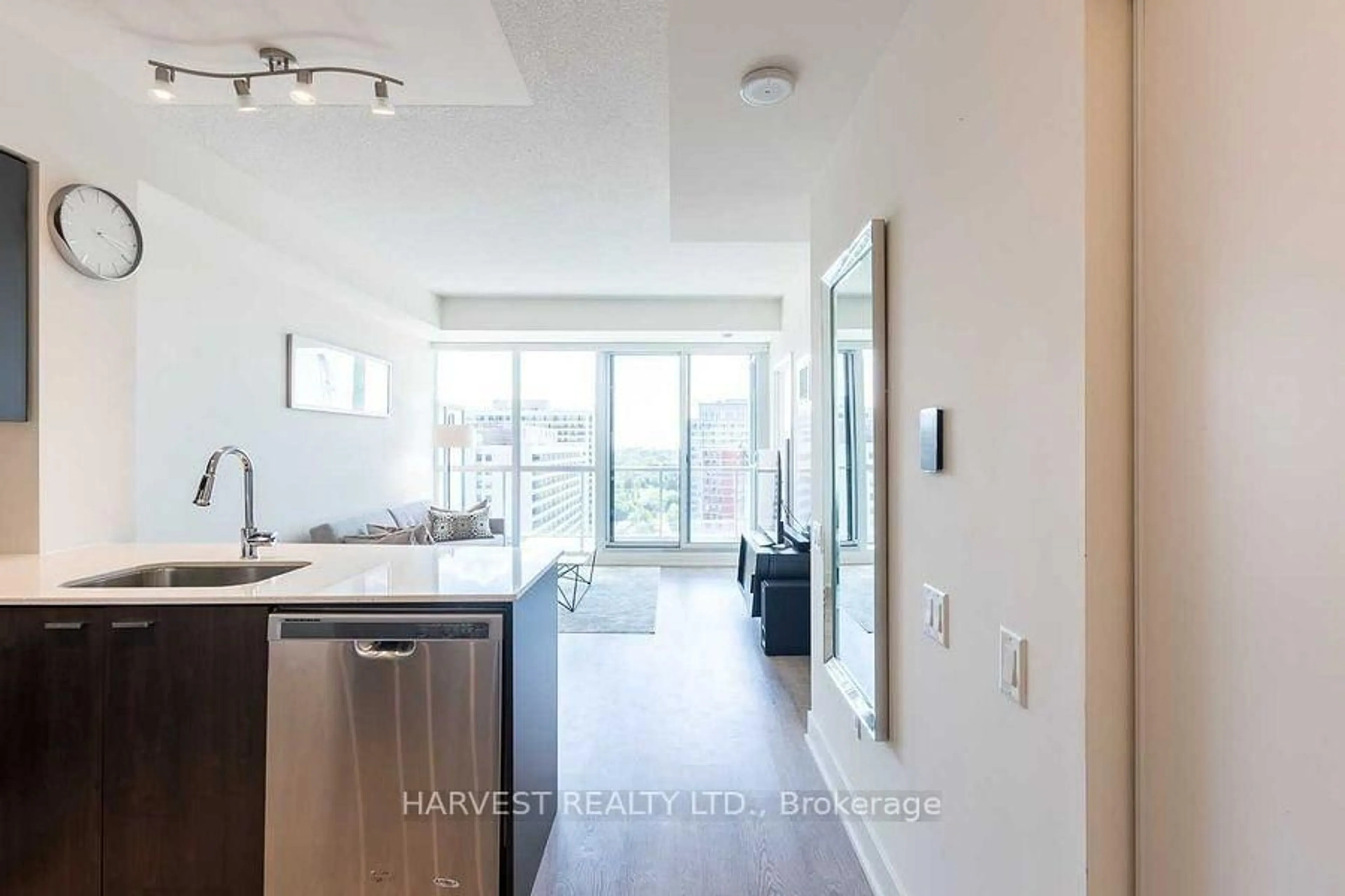 Unknown for 30 Roehampton Ave #1804, Toronto Ontario M4P 0B9