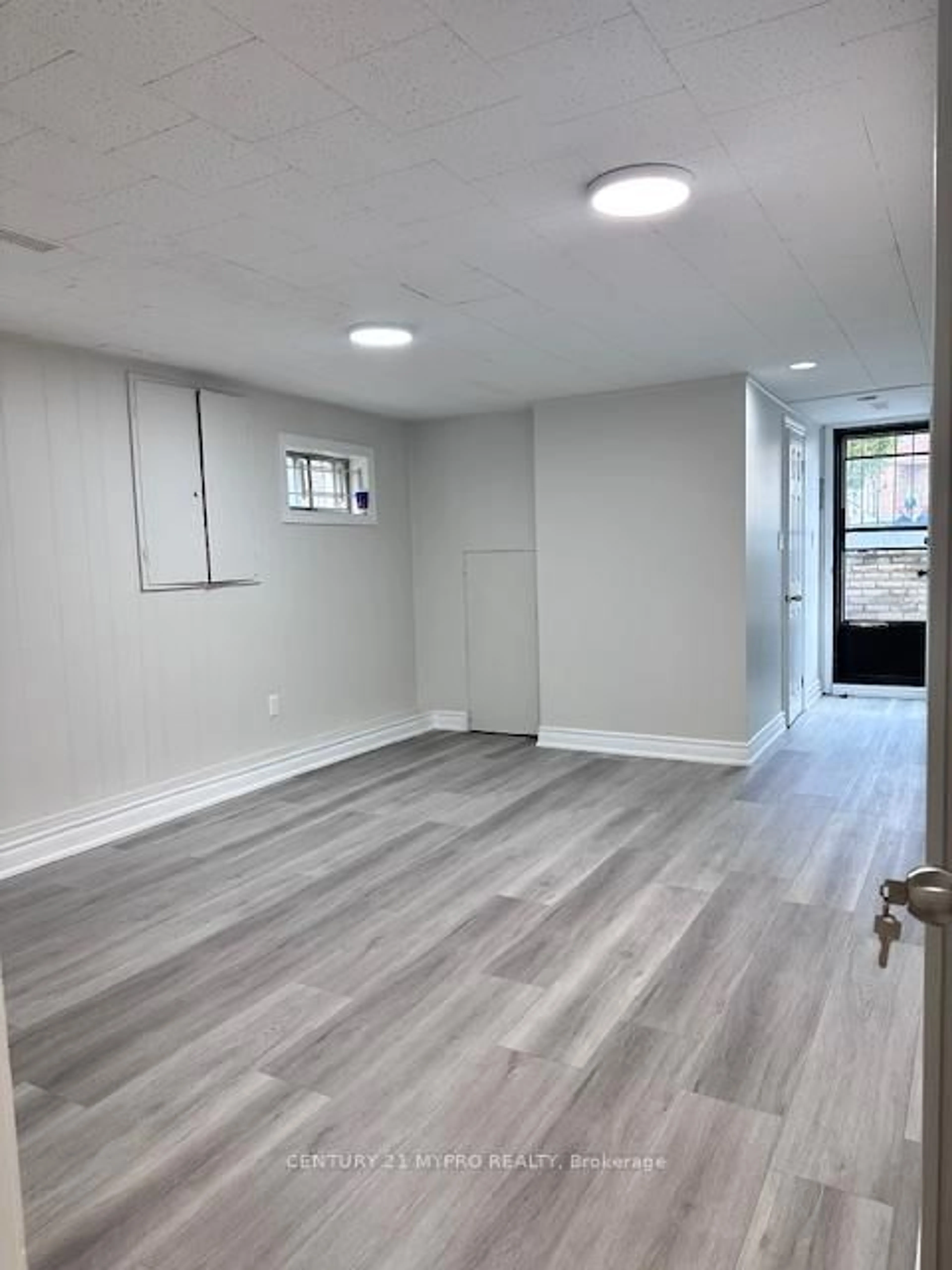 A pic of a room for 269 Shawnee Circ, Toronto Ontario M2H 2X9