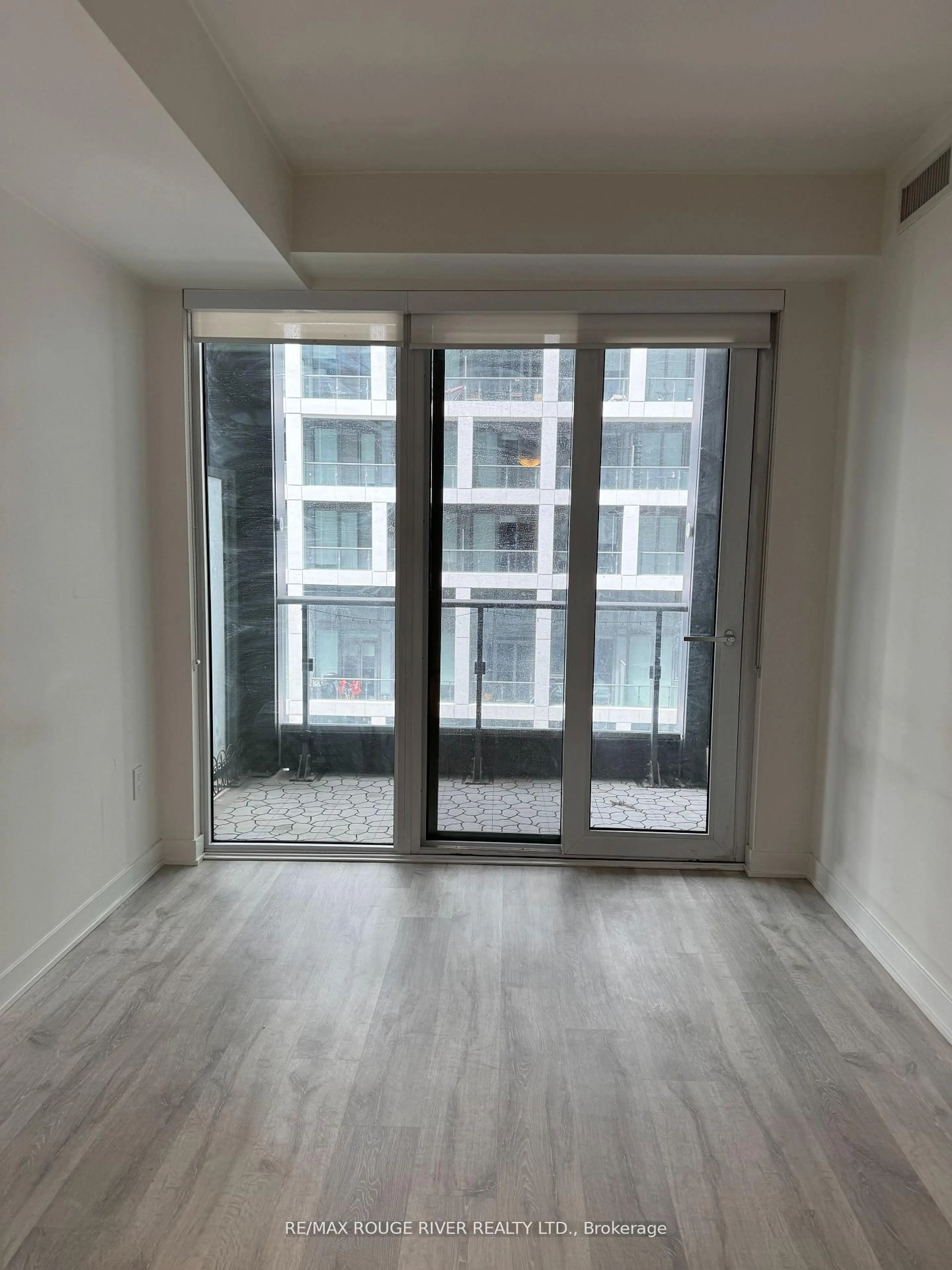 A pic of a room for 60 Princess St #531 Se, Toronto Ontario M5A 1E7