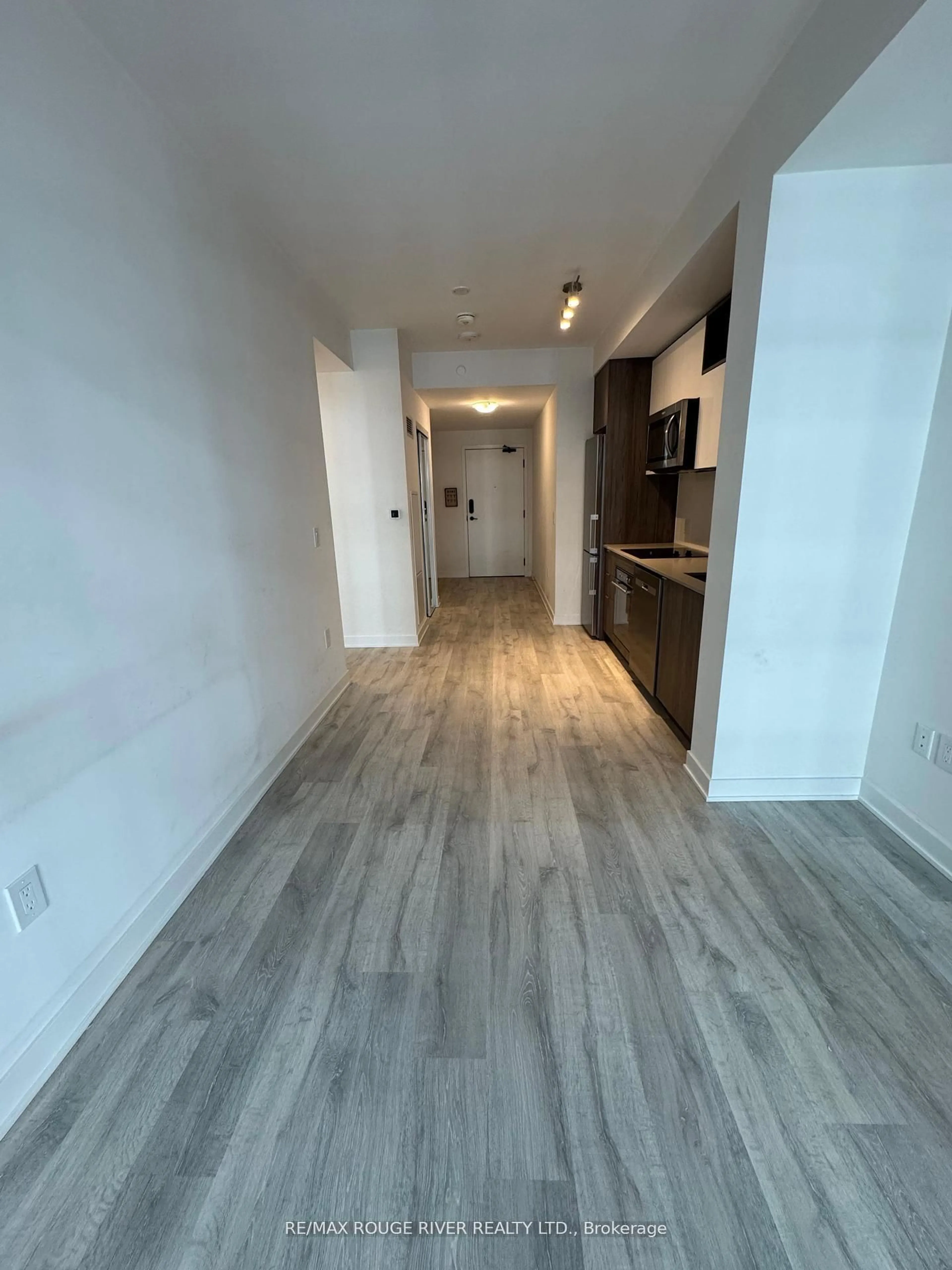 A pic of a room for 60 Princess St #531 Se, Toronto Ontario M5A 1E7