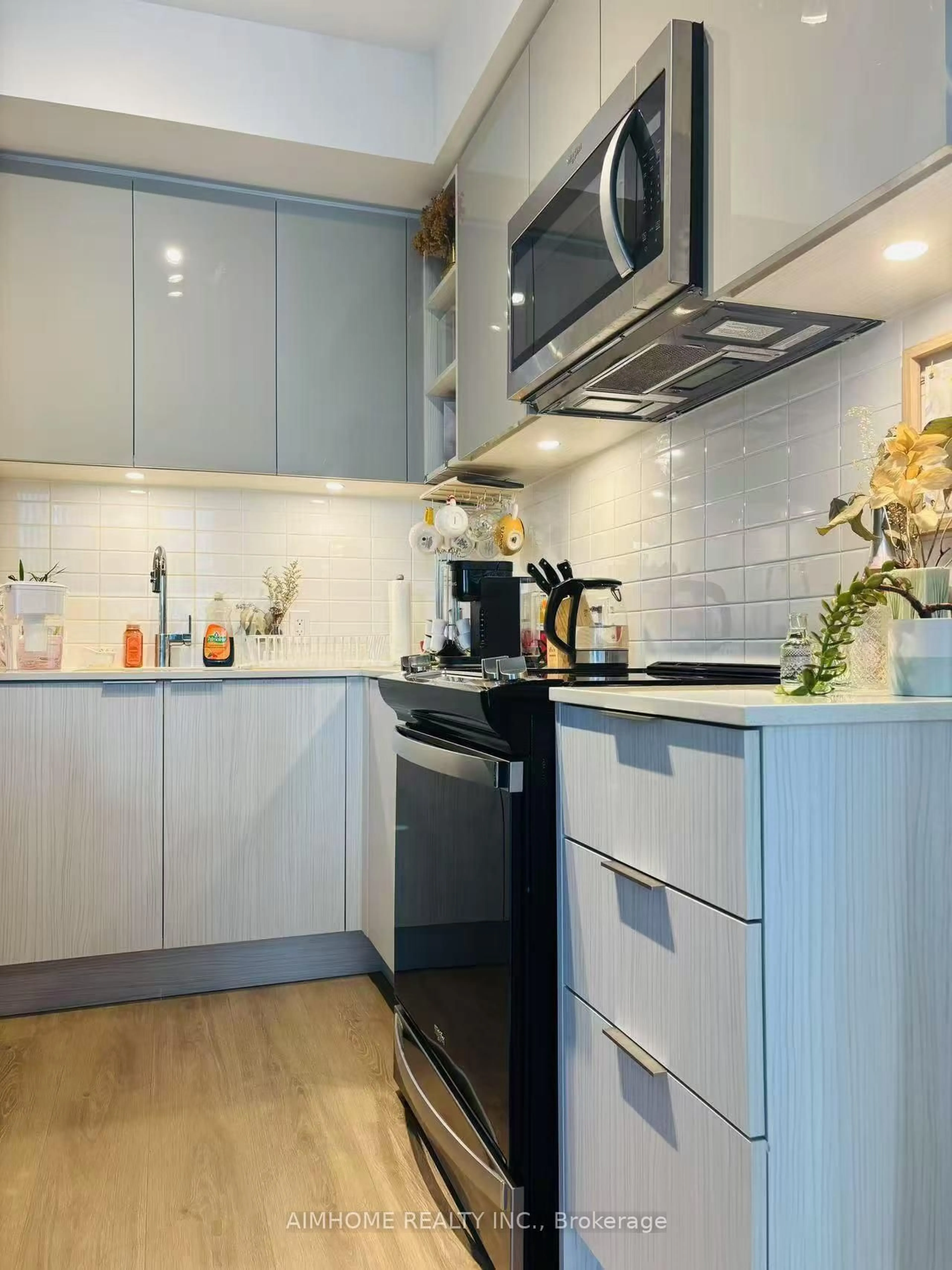 Unknown for 25 Holly St #606, Toronto Ontario M4S 0E4