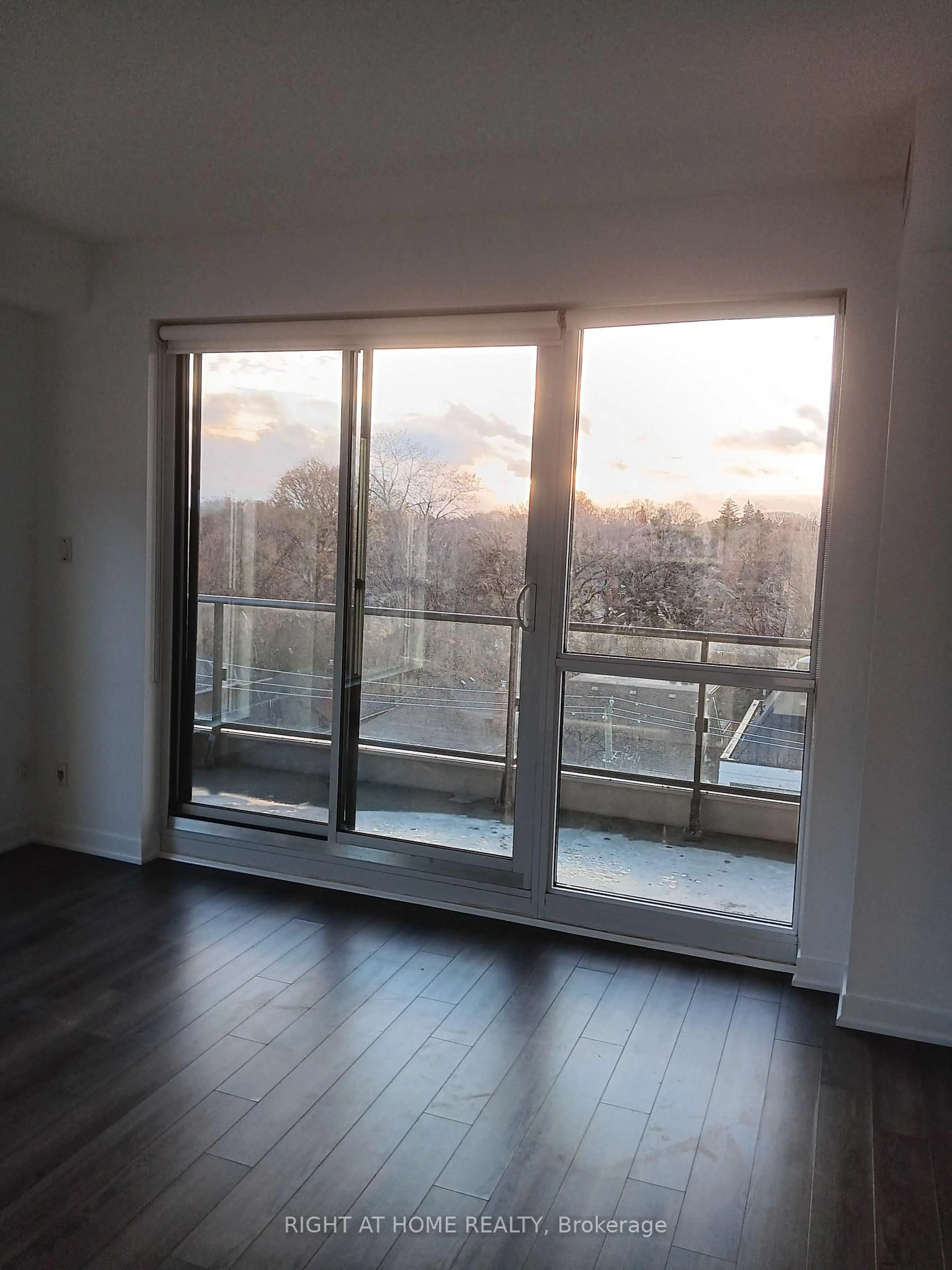 A pic of a room for 60 Berwick Ave #607, Toronto Ontario M5P 0A3