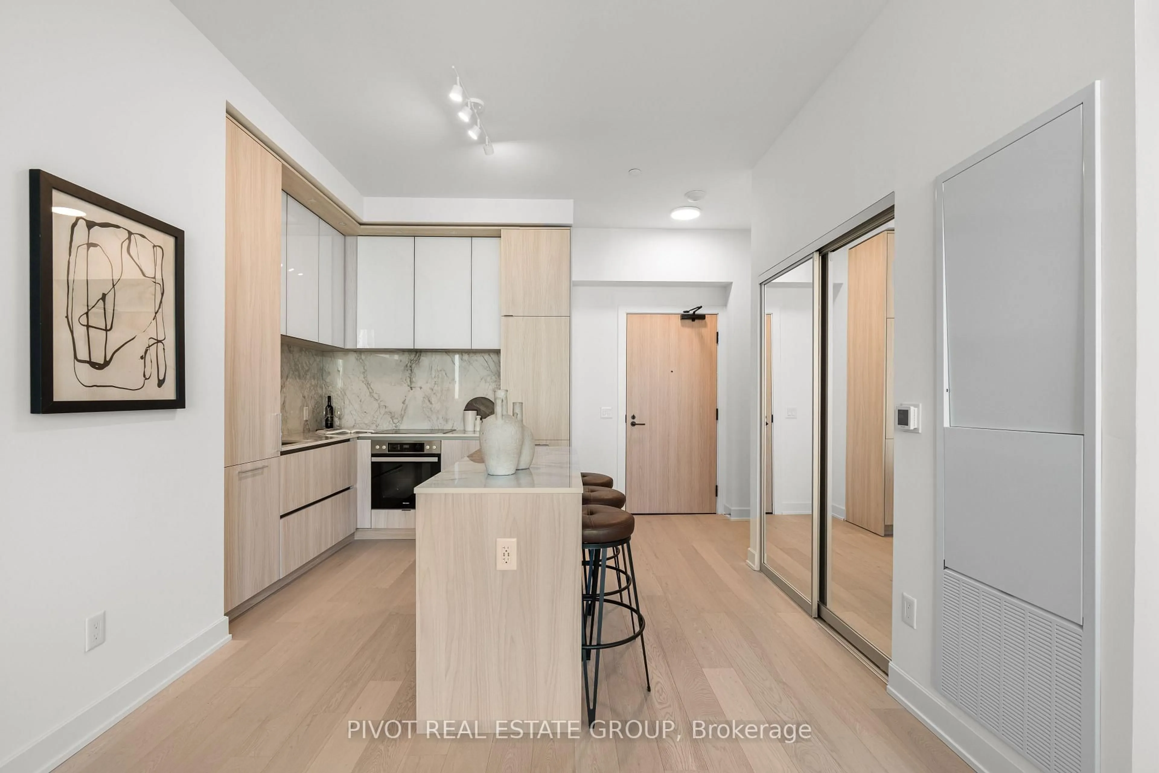 Unknown for 15 Mercer St #4204, Toronto Ontario M5V 0T8