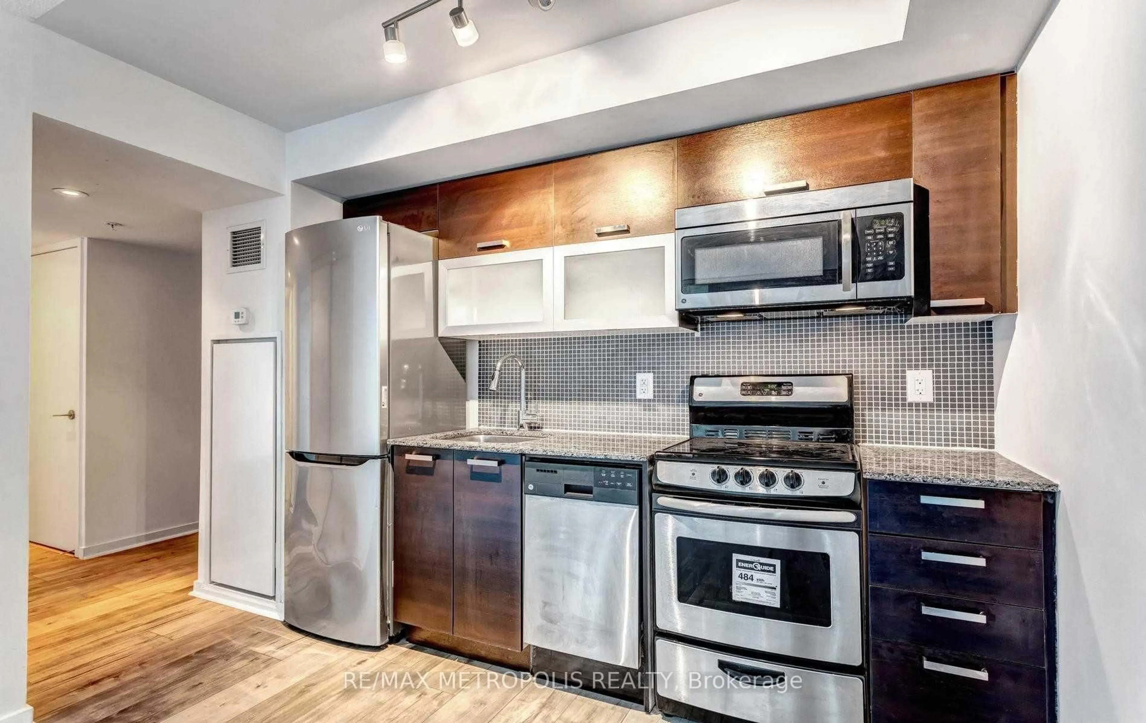 Standard kitchen, unknown for 36 Lisgar St #712, Toronto Ontario M6J 0C7
