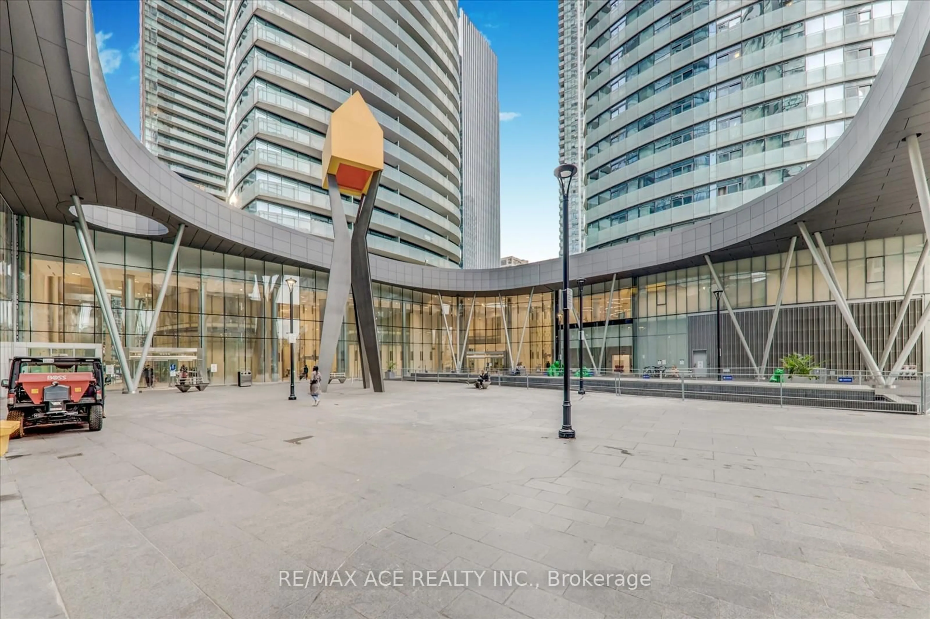 Indoor foyer for 14 York St #3905, Toronto Ontario M5J 0B1
