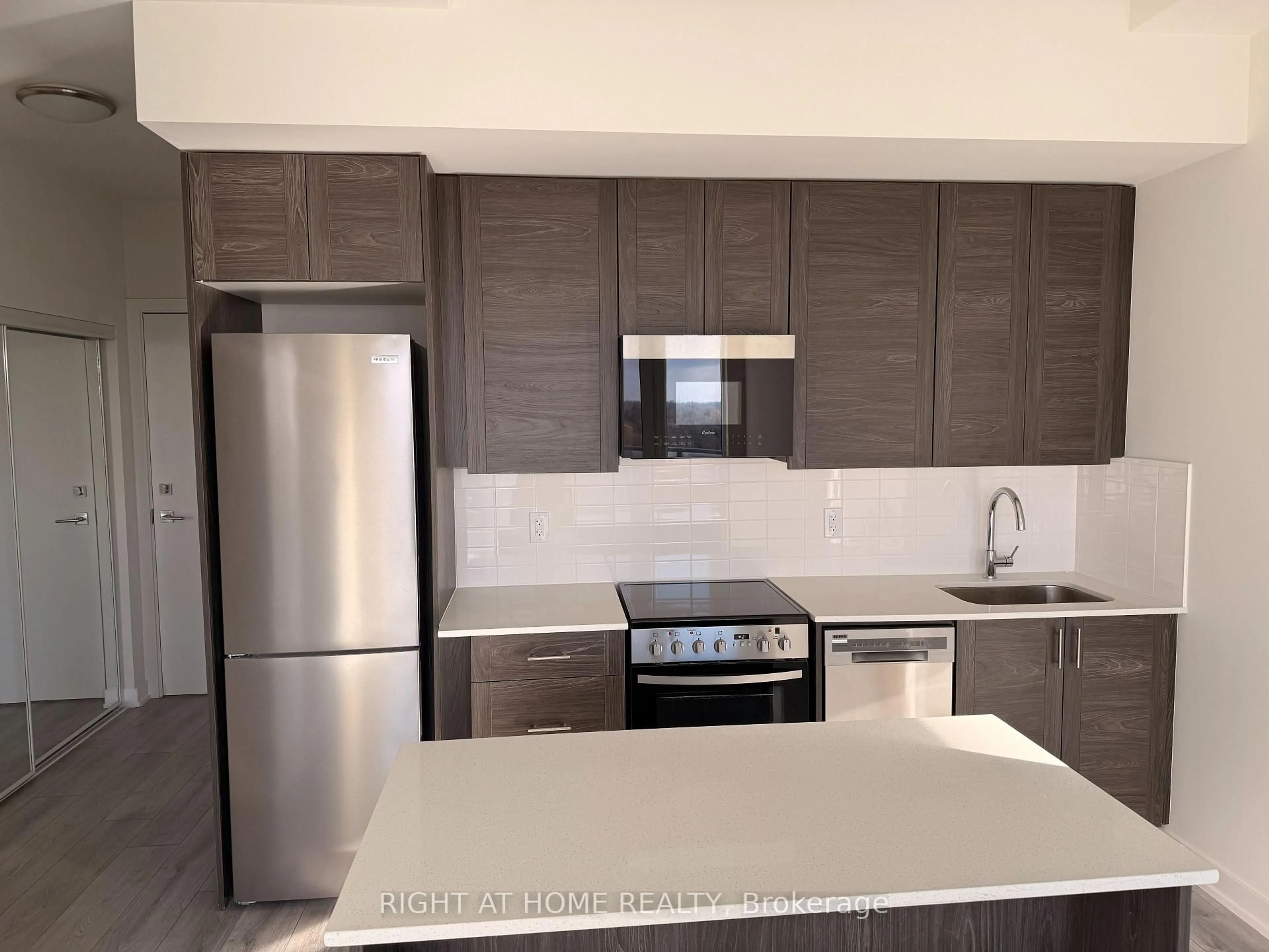 Standard kitchen, unknown for 15 Ellerslie Ave #1405, Toronto Ontario M2N 0L7