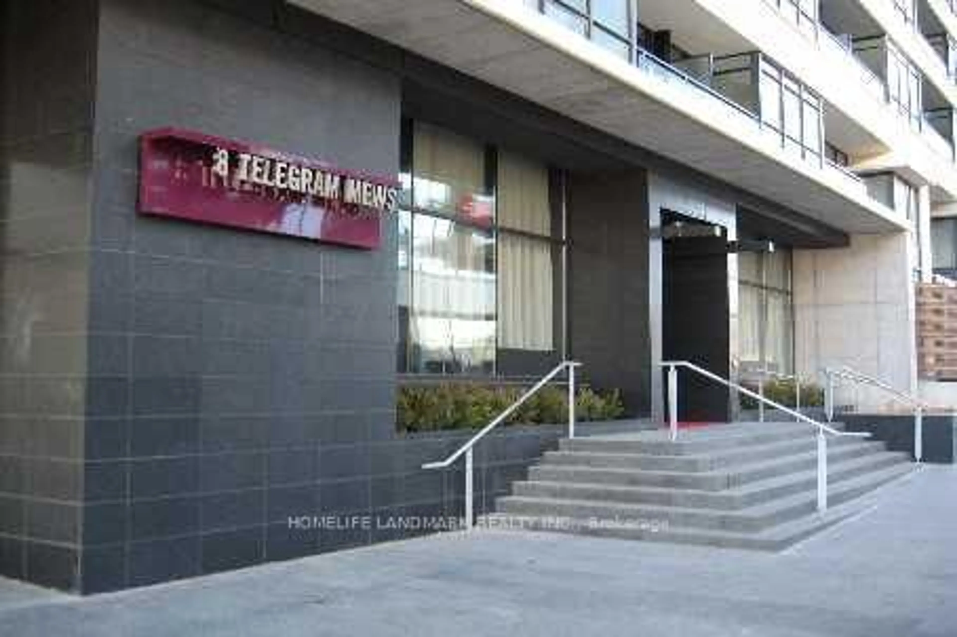 Indoor foyer for 8 Telegram Mews #833, Toronto Ontario M5V 3Z5