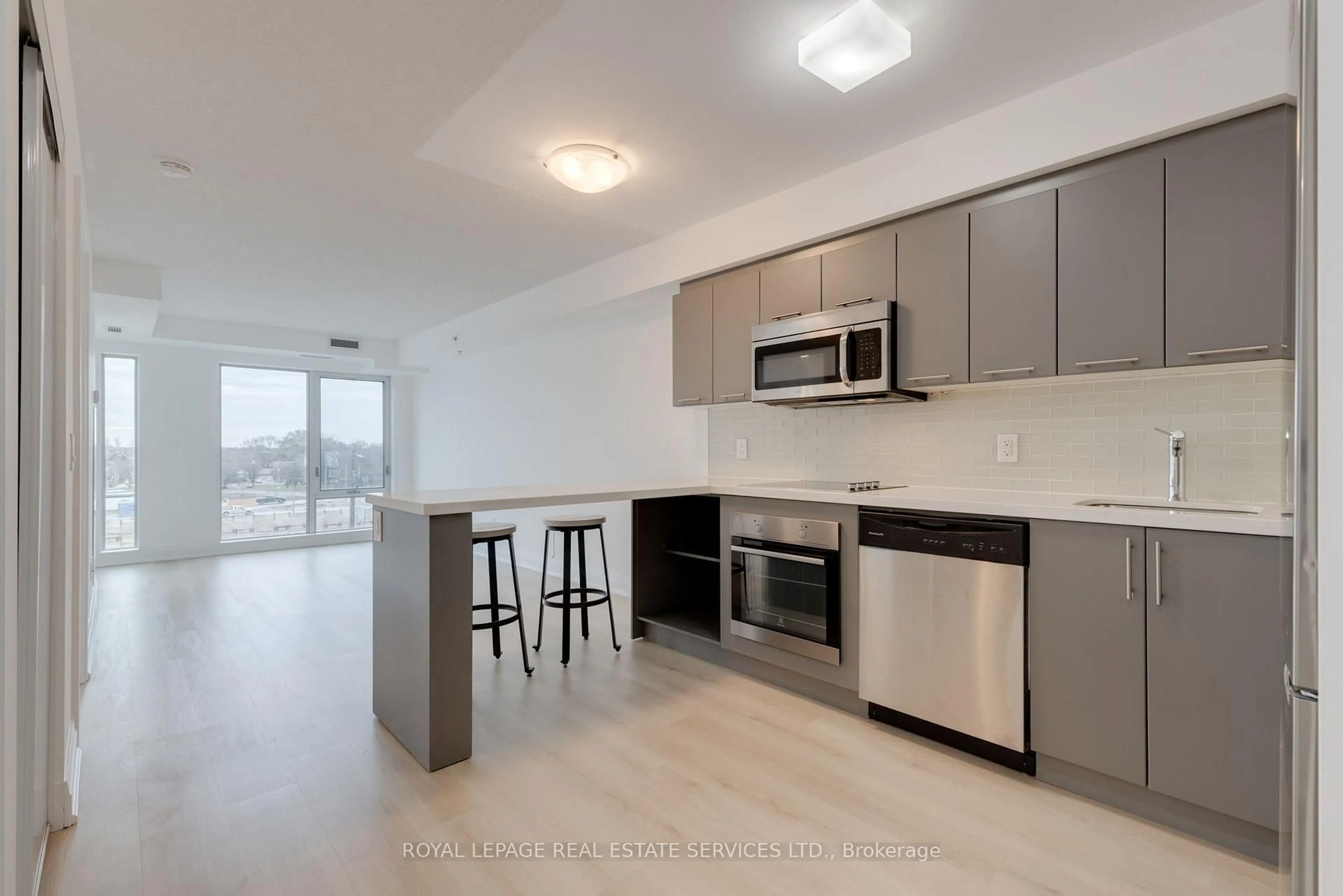 Open concept kitchen, unknown for 555 Wilson Ave #E406, Toronto Ontario M3H 0C5