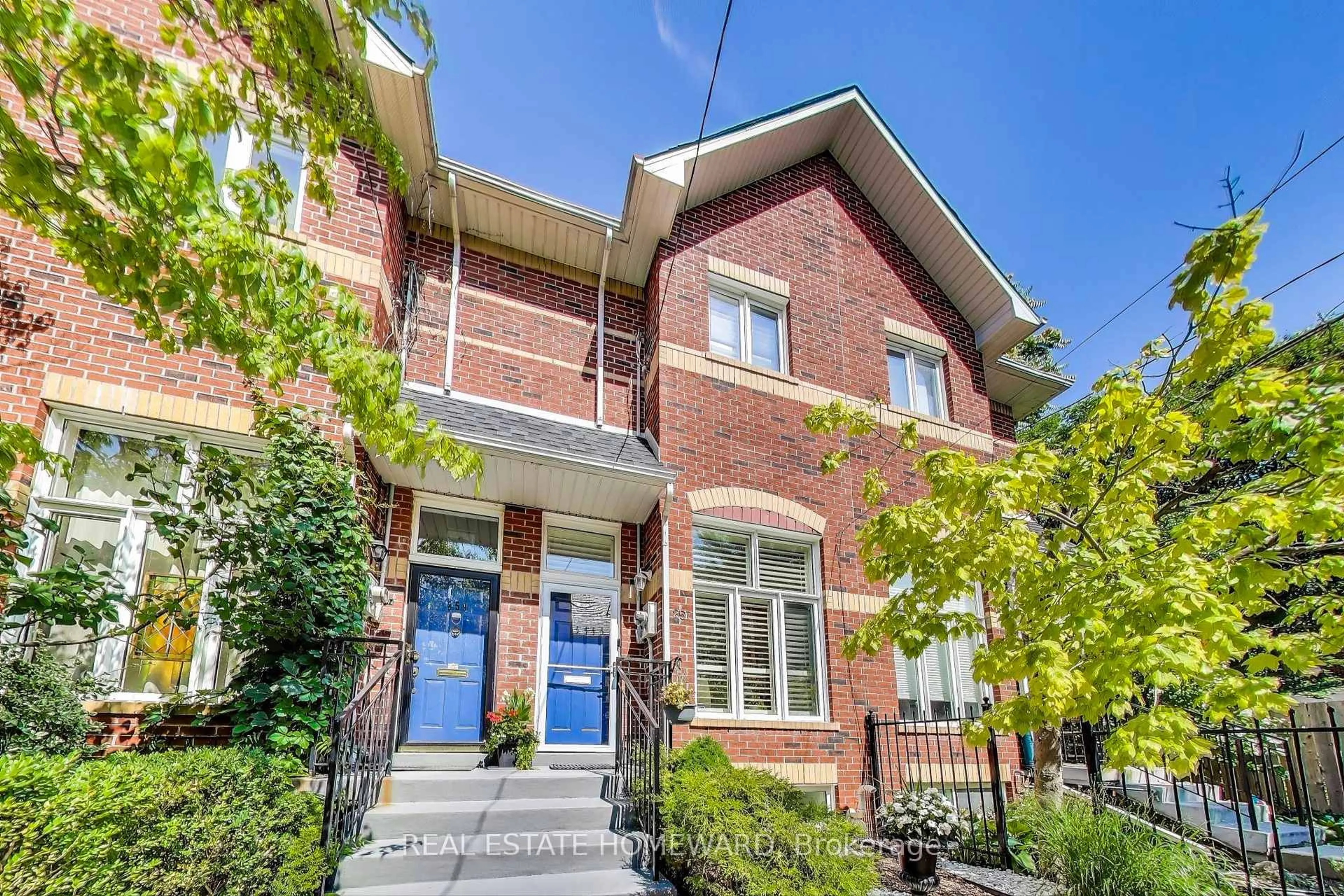 Home with brick exterior material, street for 257 Milan St, Toronto Ontario M5A 4C3