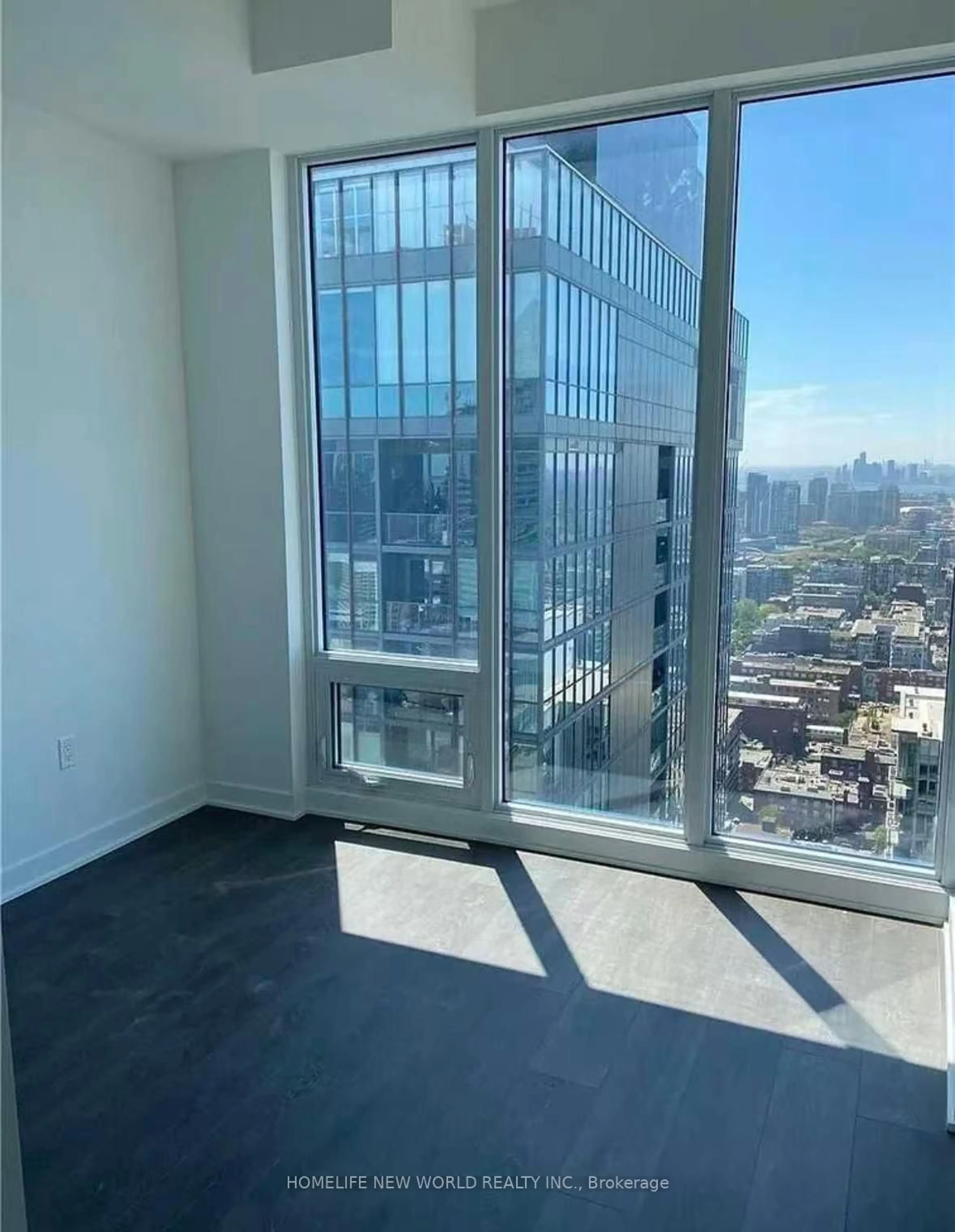 A pic of a room for 115 Blue Jays Way #4905, Toronto Ontario M5V 0N4