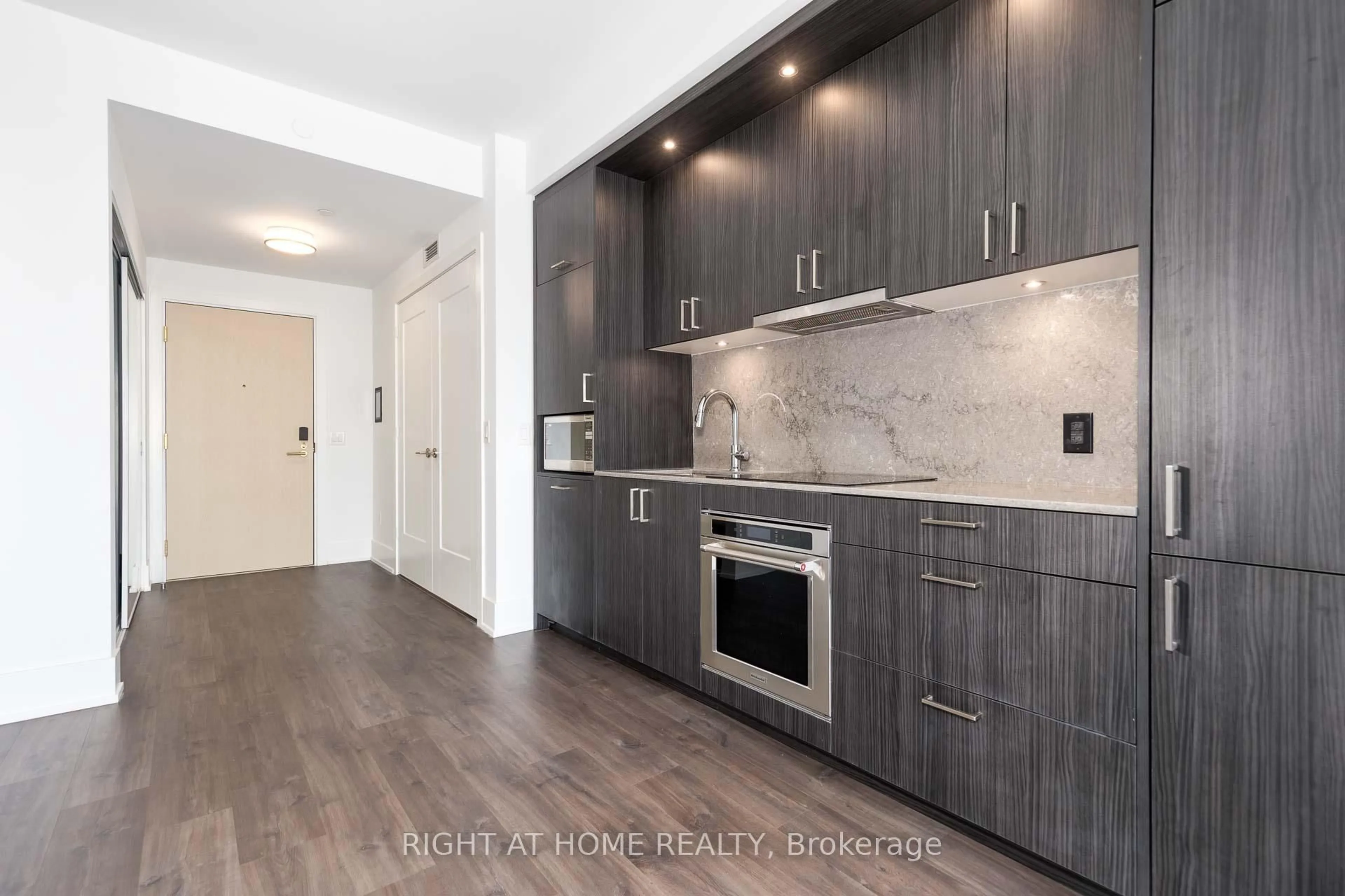 Unknown for 480 Front St #1316, Toronto Ontario M5V 0V5