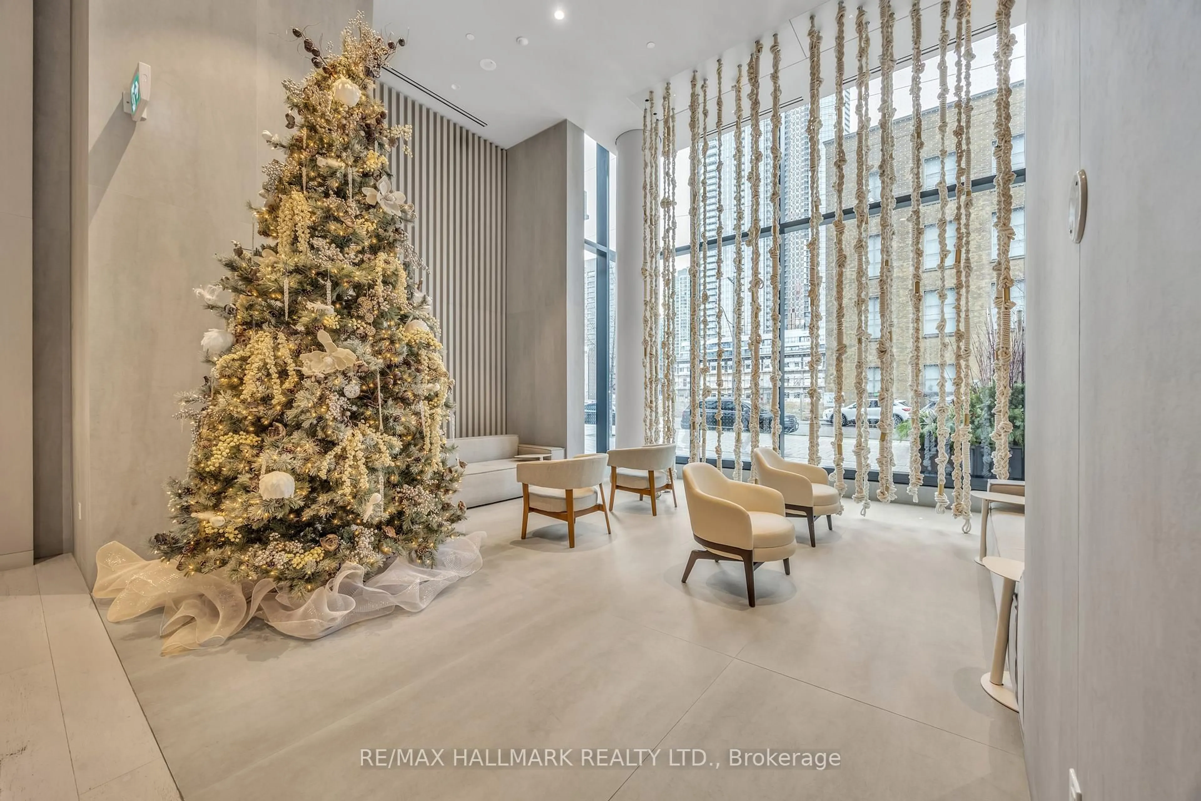 Lobby for 55 Cooper St #1905, Toronto Ontario M5E 0G1