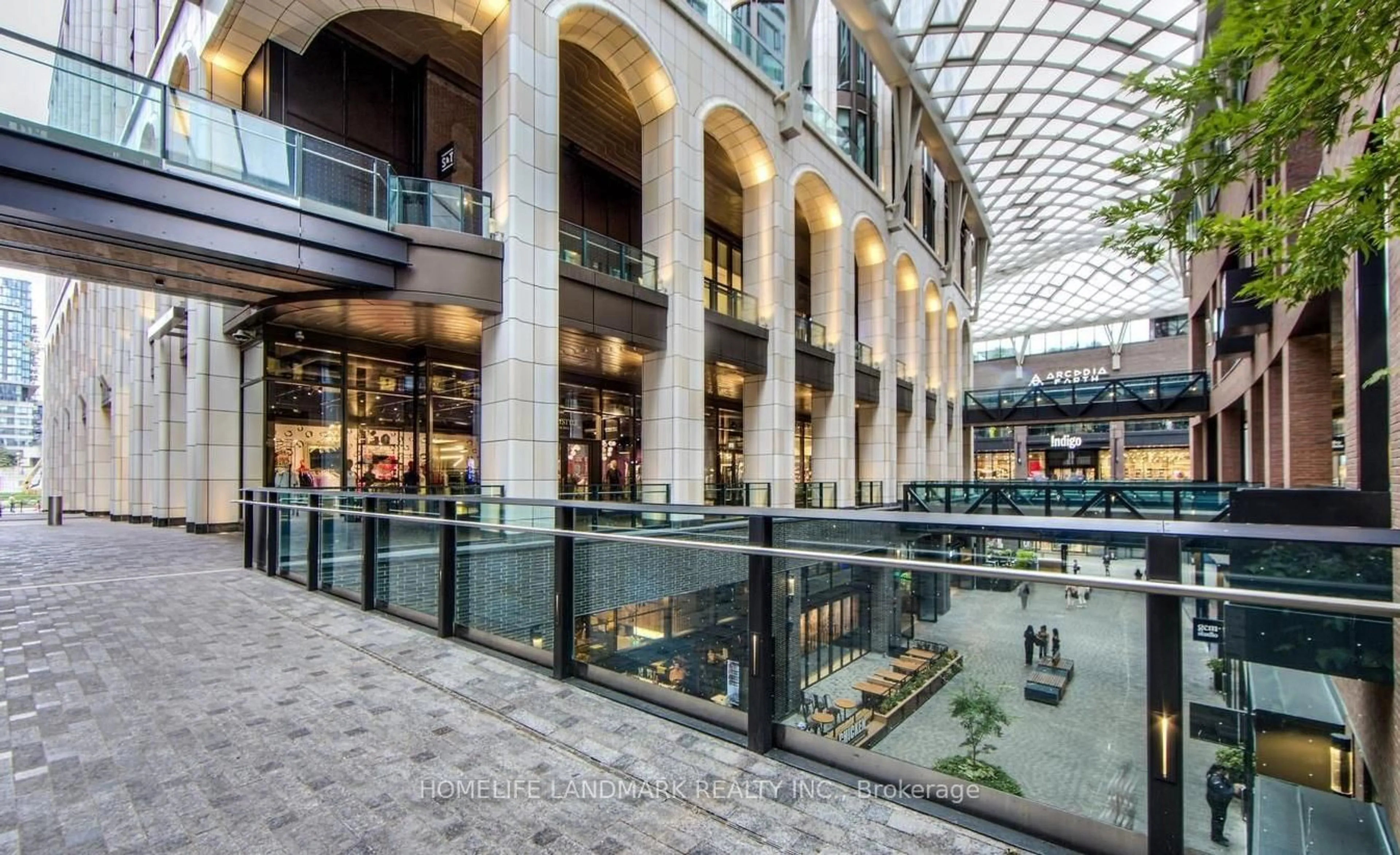 Indoor foyer for 470 Front St #1309, Toronto Ontario M5V 0V6