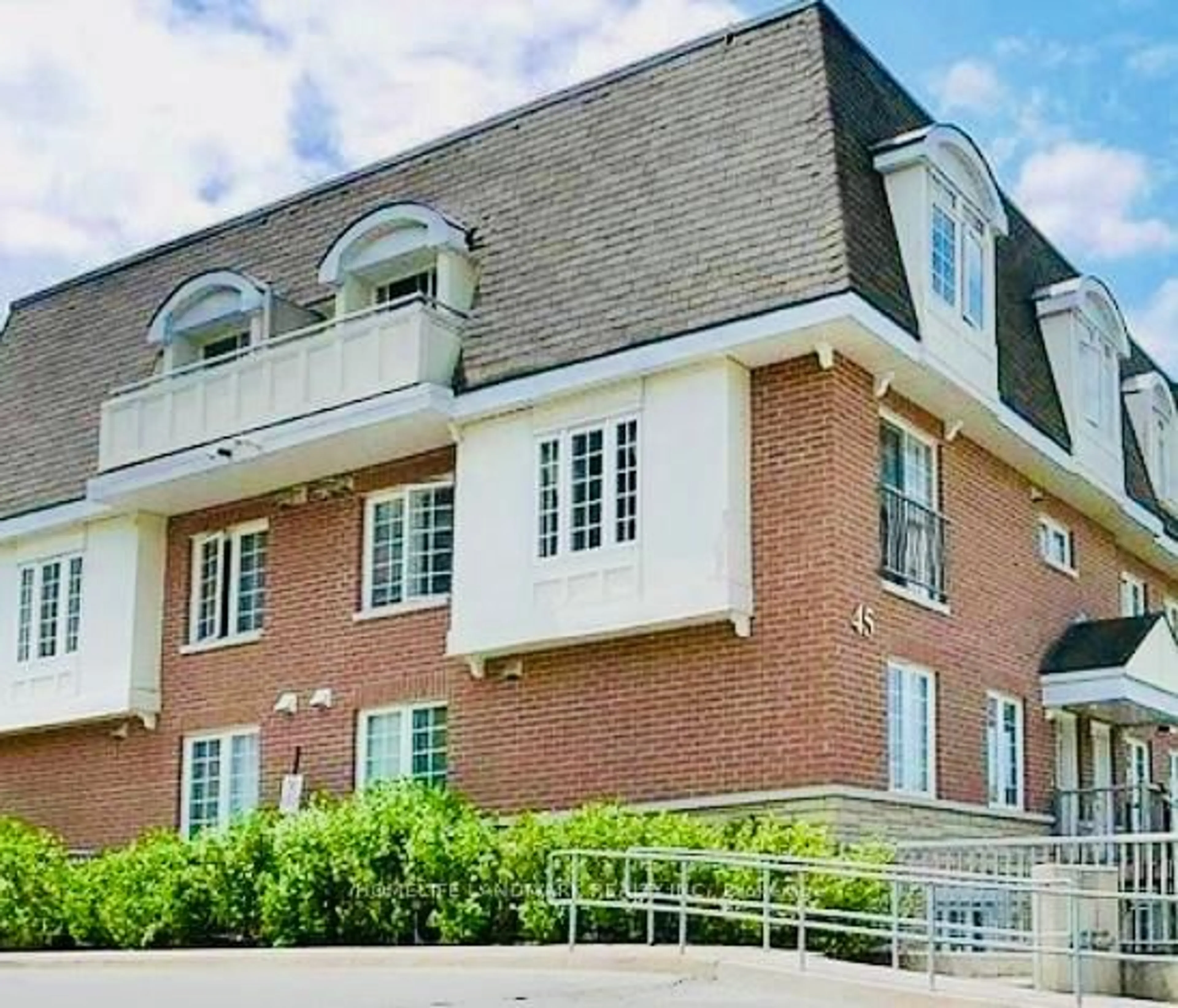 Home with brick exterior material, building for 45 Cedarcroft Blvd #5, Toronto Ontario M2R 3Y2