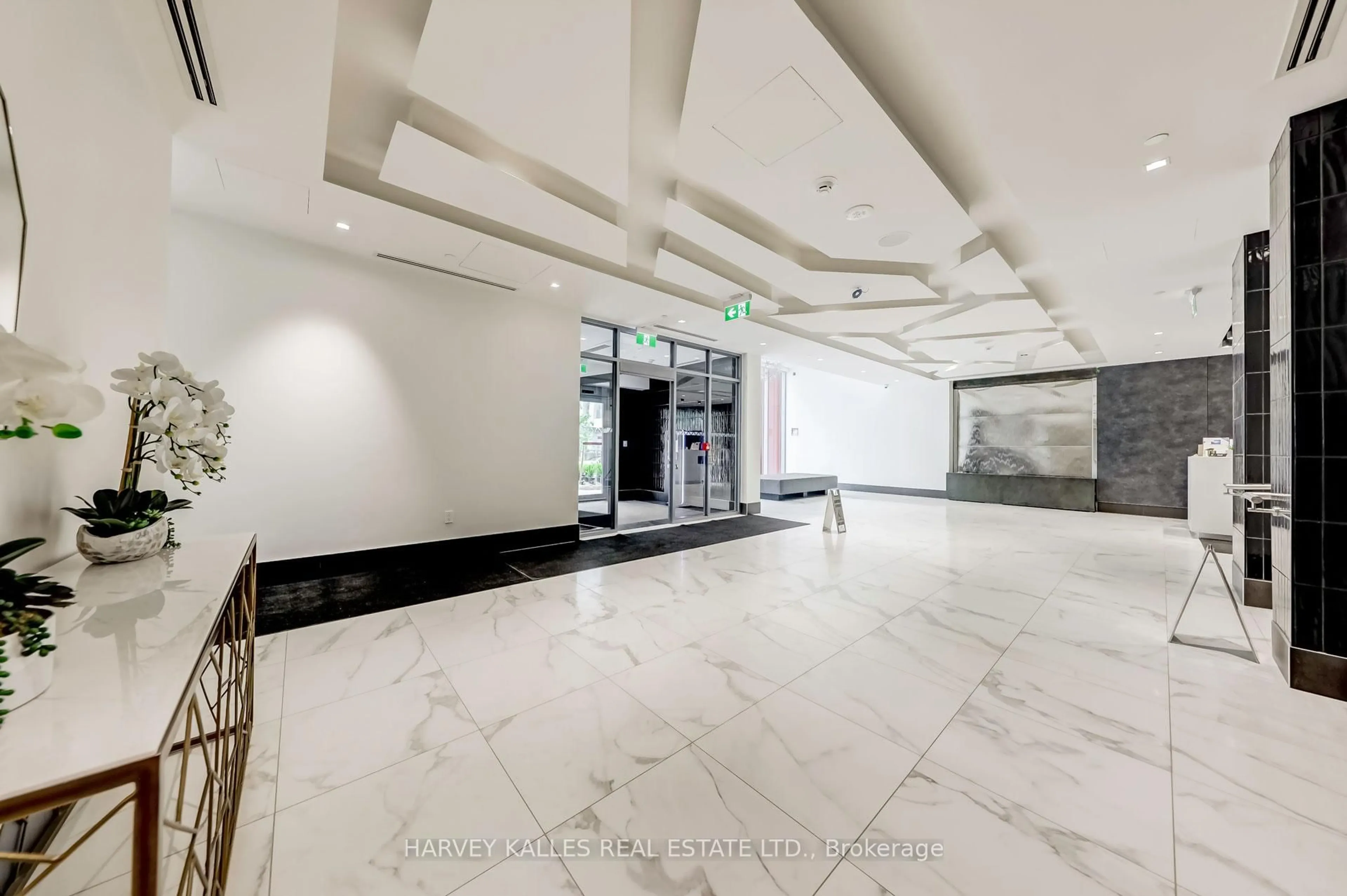 Indoor foyer for 50 Dunfield Ave #3120, Toronto Ontario M4S 0E4
