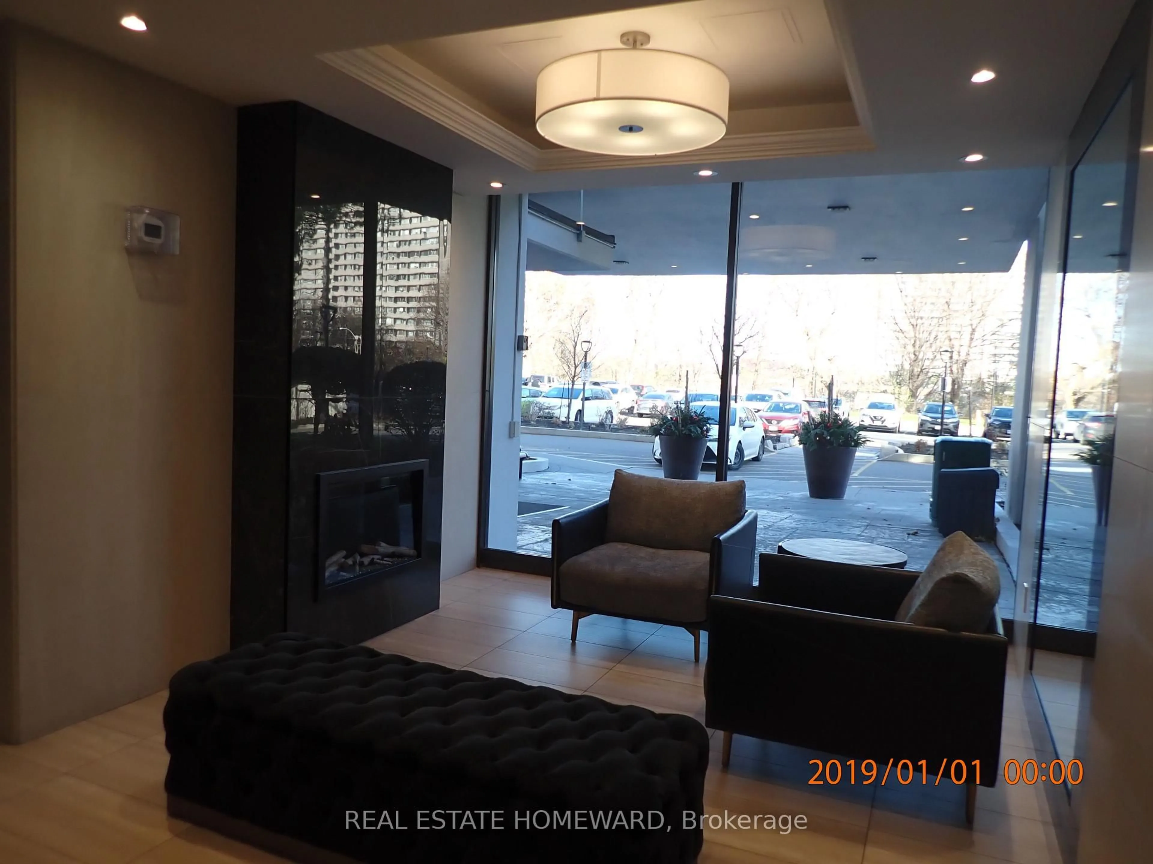Indoor foyer for 715 Don Mills Rd #2201, Toronto Ontario M3C 1S5