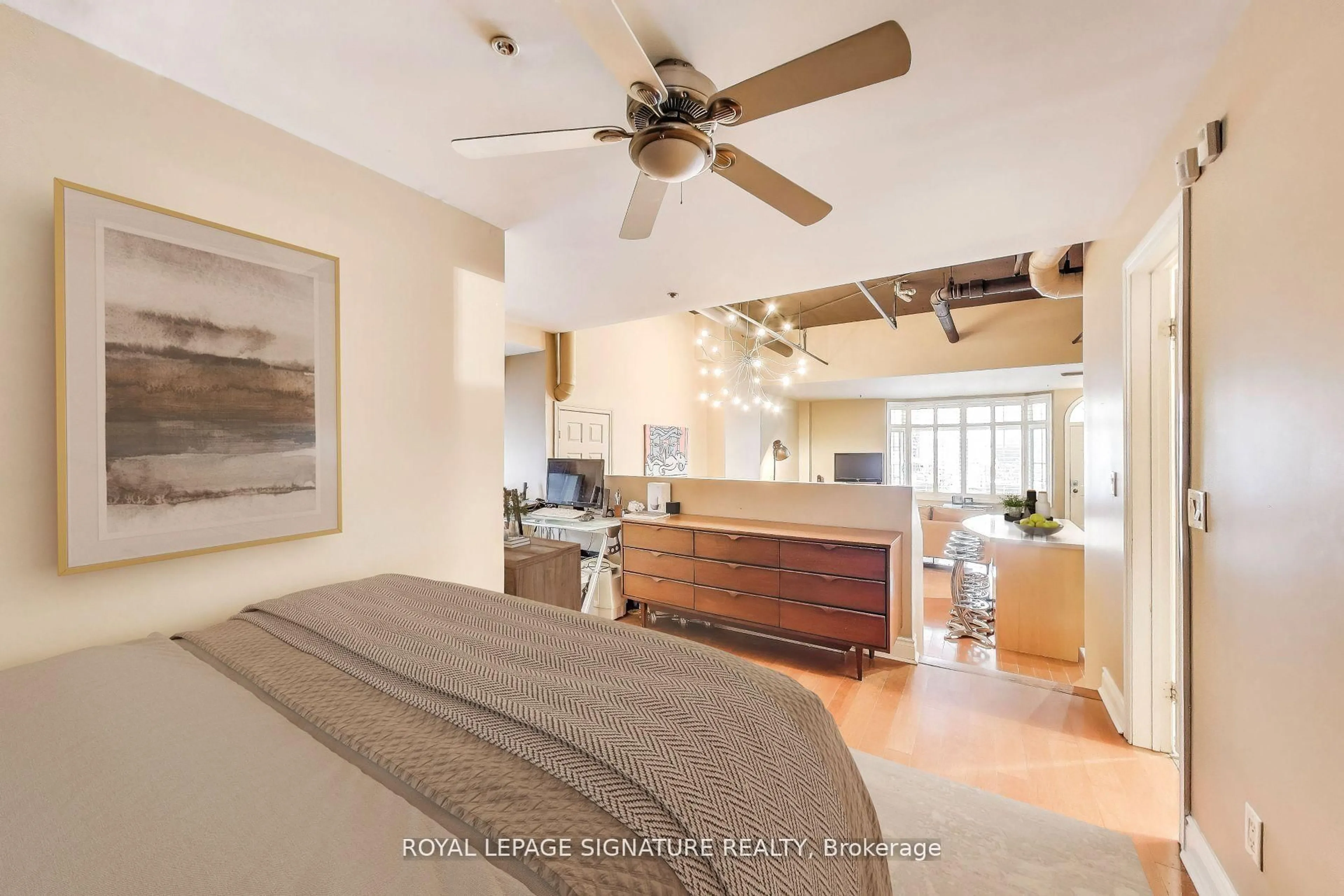 Unknown for 72 St. Patrick St, Toronto Ontario M5T 1V1