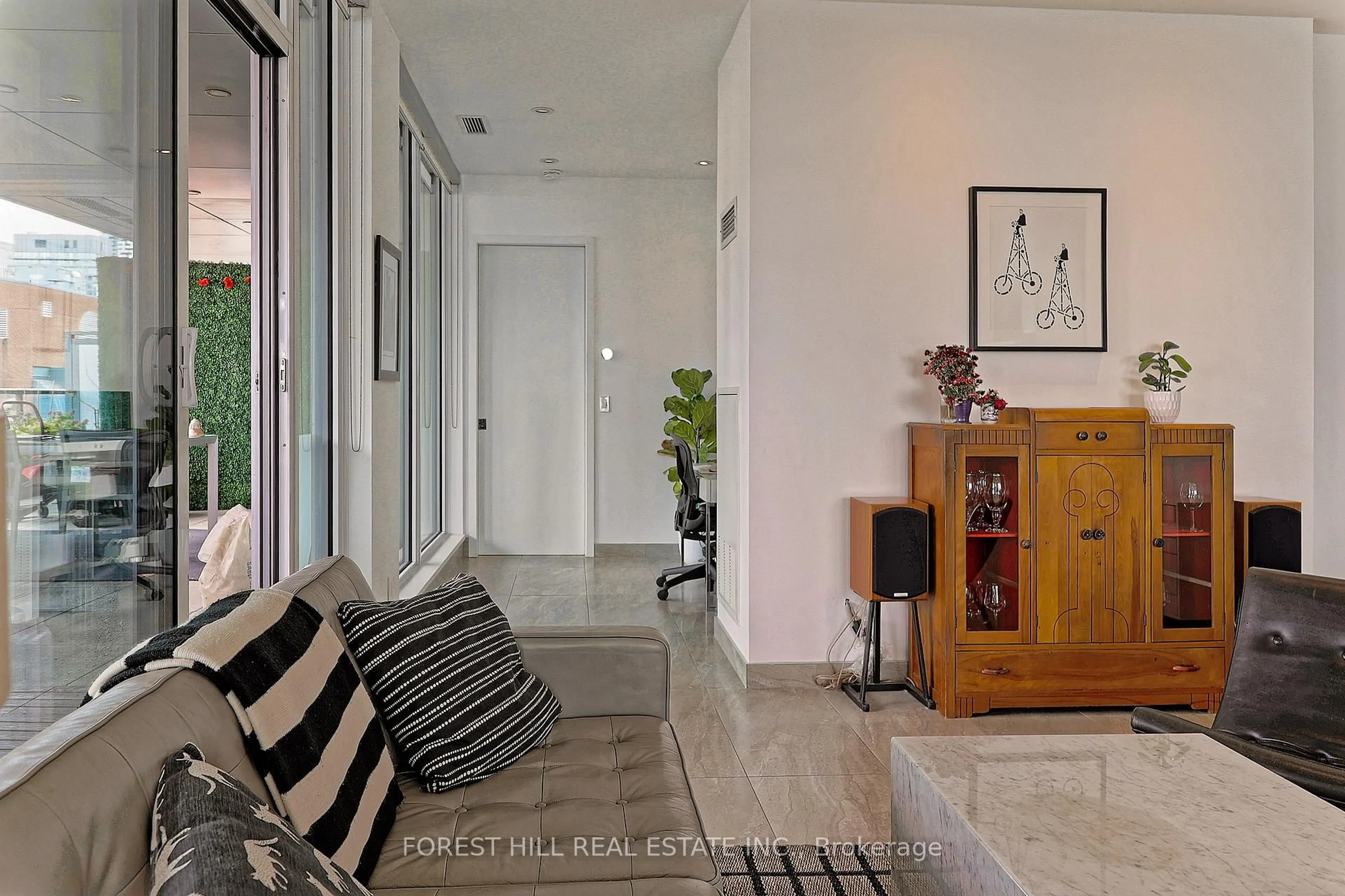 Indoor entryway for 1 Market St #809, Toronto Ontario M5E 0A2