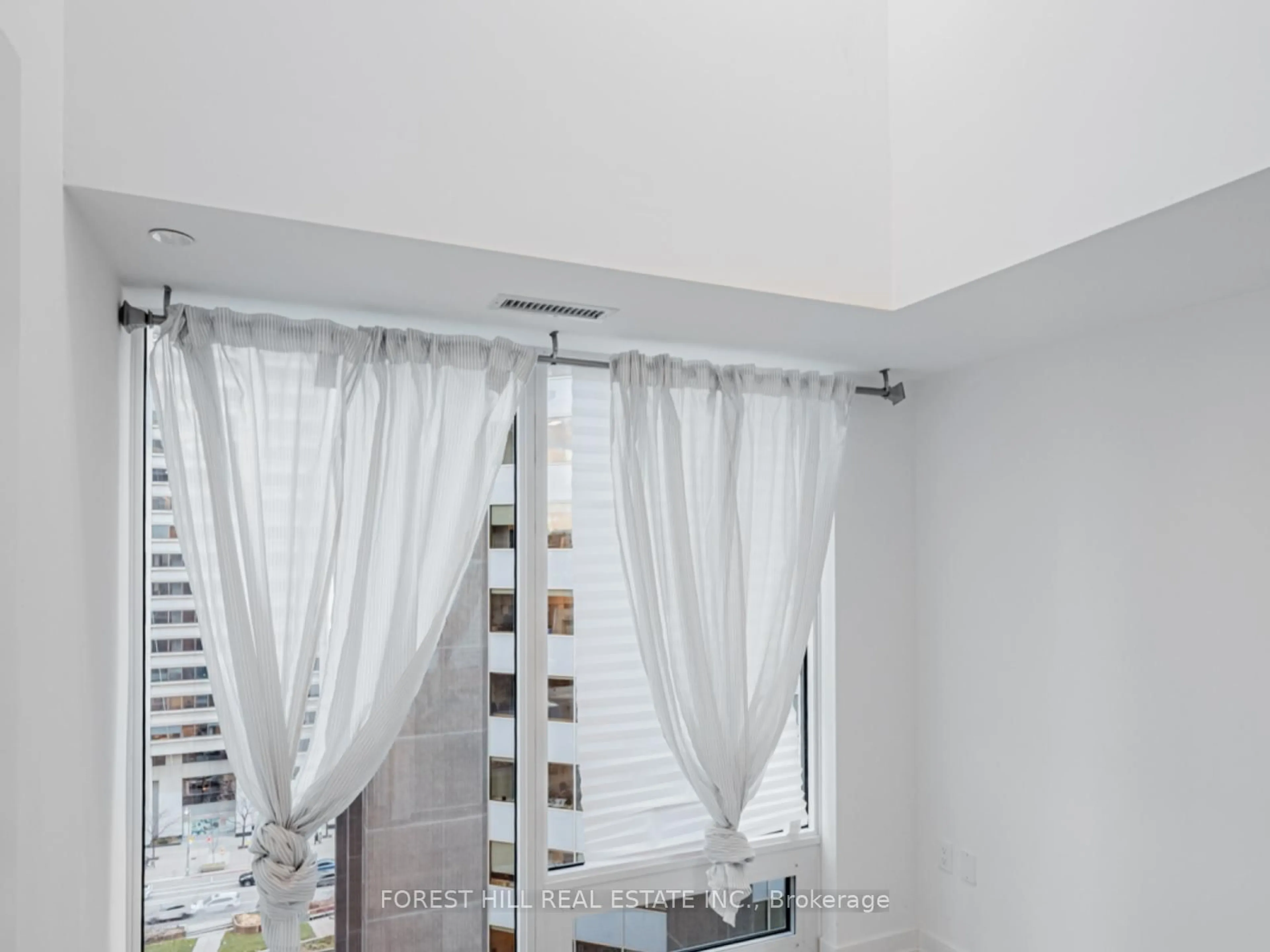 A pic of a room for 238 Simcoe St #1104, Toronto Ontario M5T 0E2