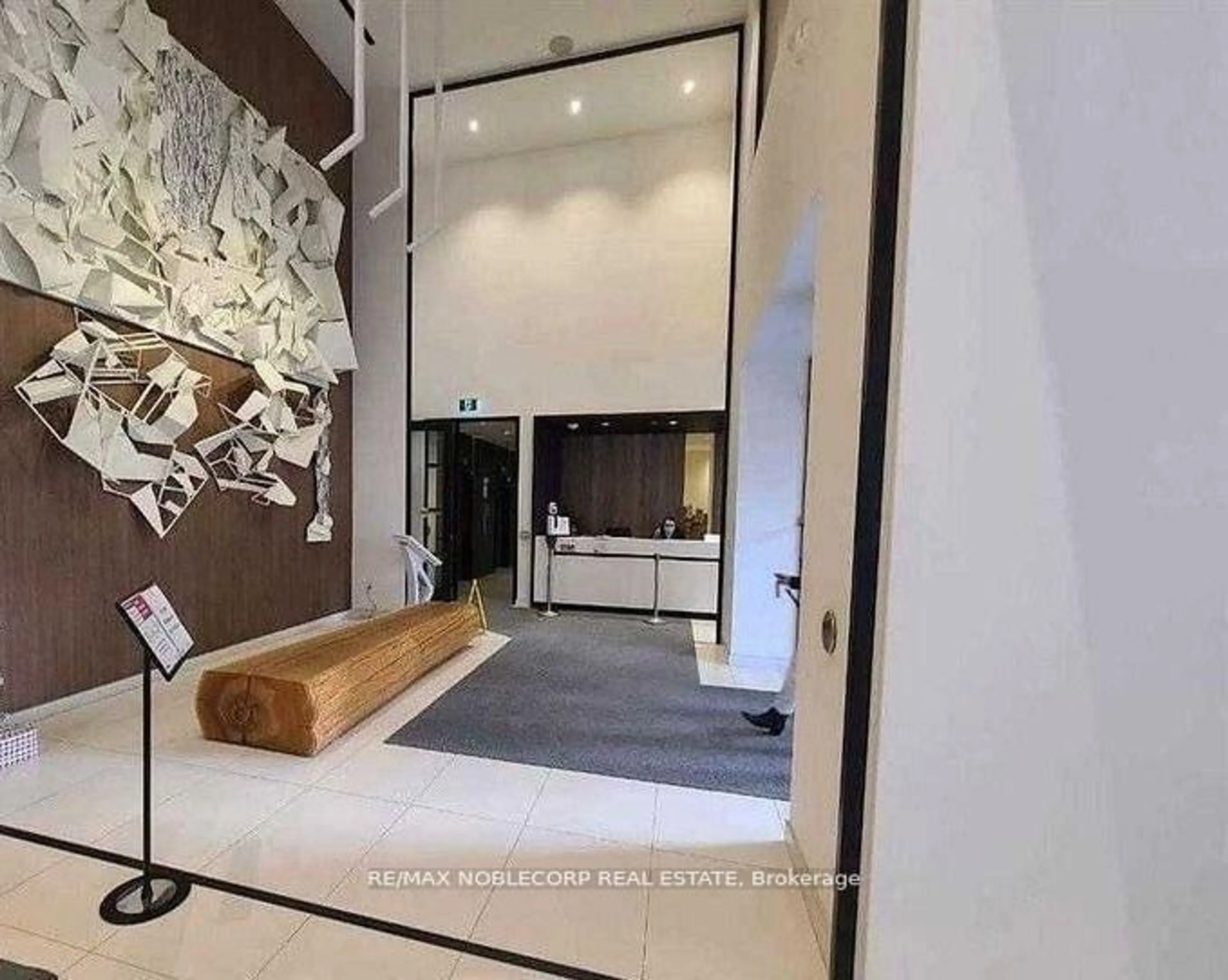 Indoor foyer for 15 Lower Jarvis St #2306, Toronto Ontario M5E 0C4