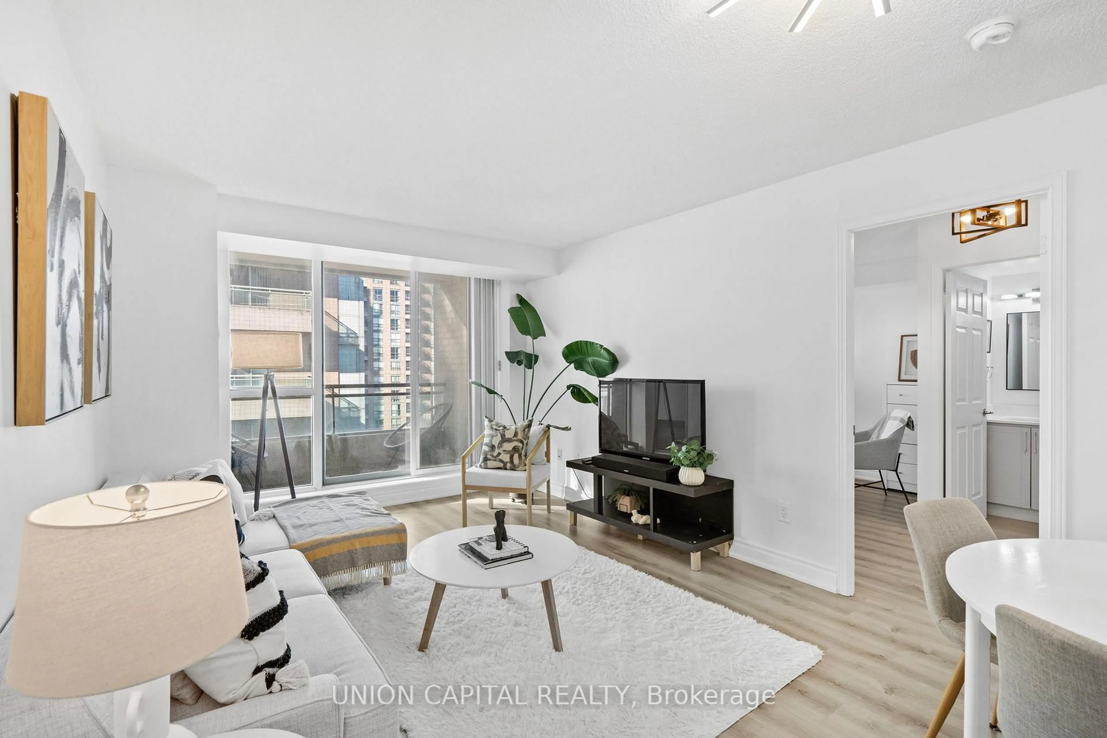 Living room with furniture, unknown for 39 Pemberton Ave #LPH17, Toronto Ontario M2M 4L6