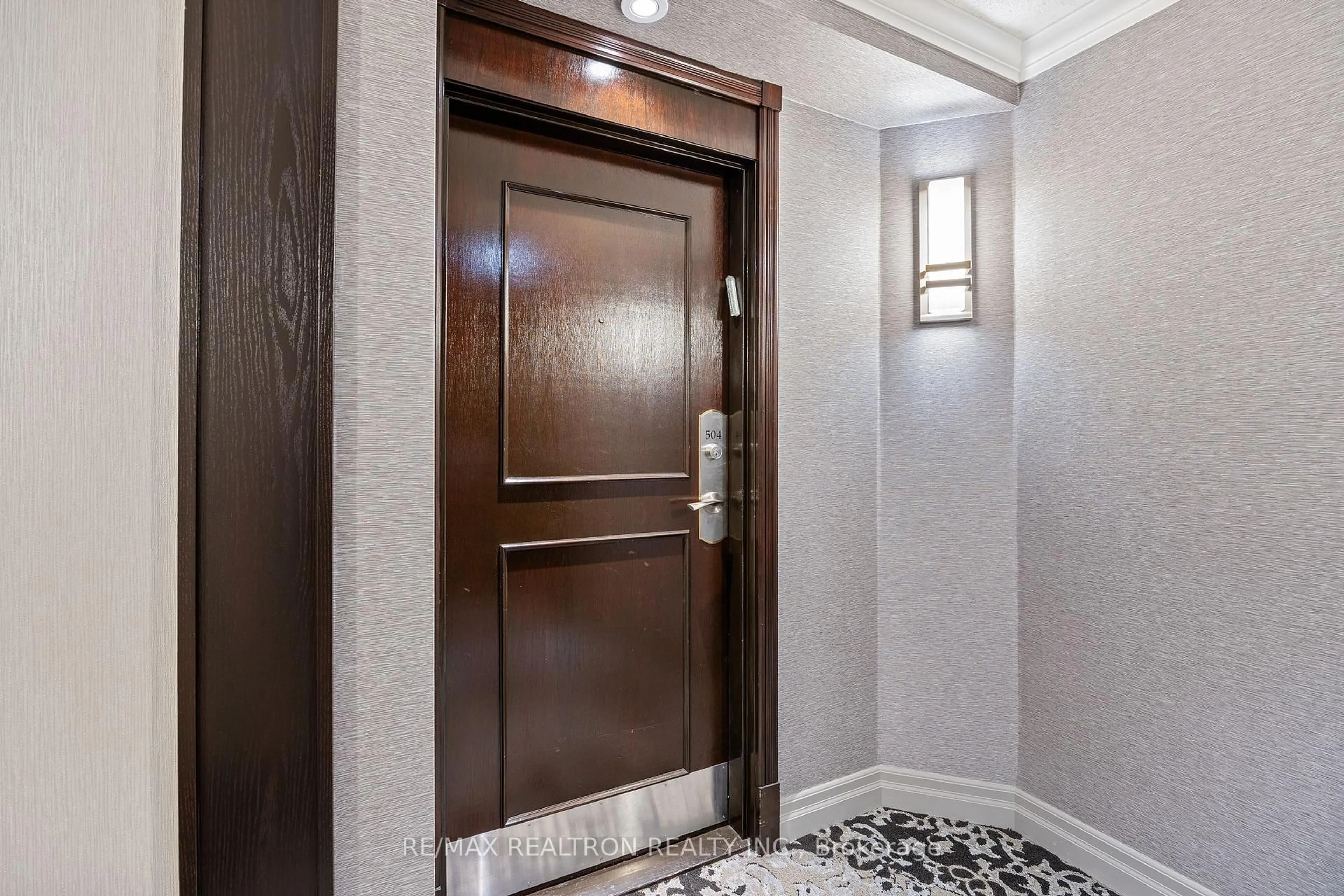 Indoor foyer for 8 Covington Rd #504, Toronto Ontario M6A 3E5