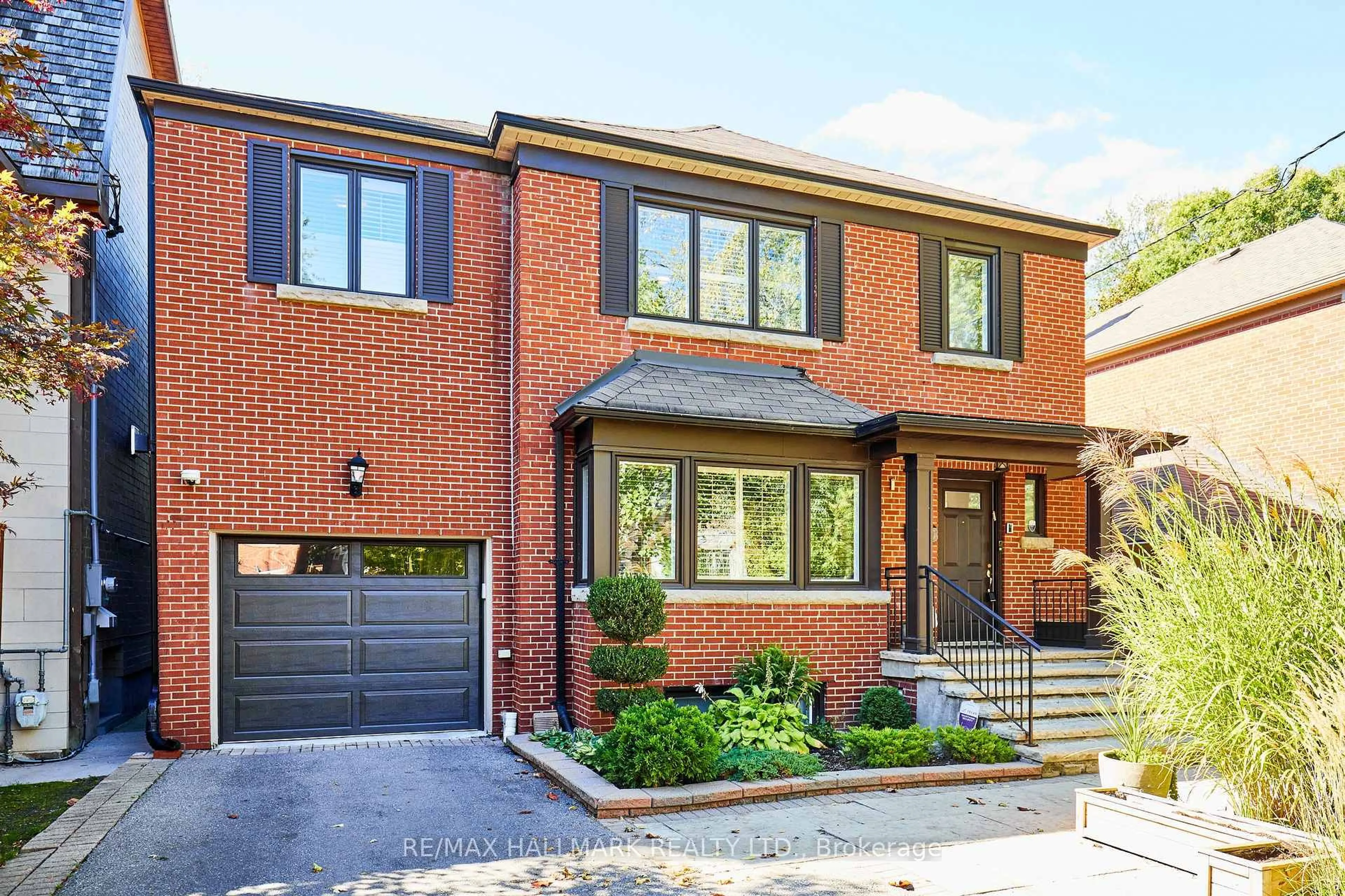 Home with brick exterior material, street for 106 Kimbark Blvd, Toronto Ontario M5N 2Y2