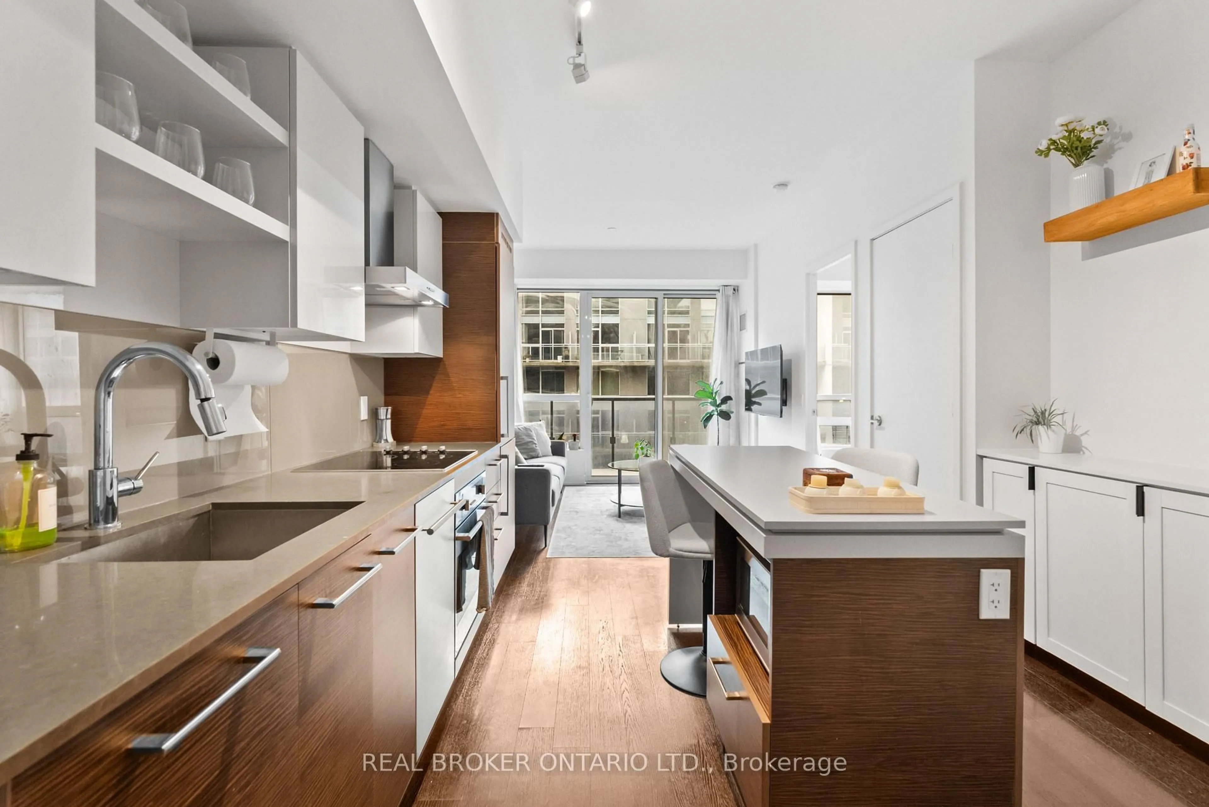 Open concept kitchen, unknown for 1030 King St #427, Toronto Ontario M6K 0B4