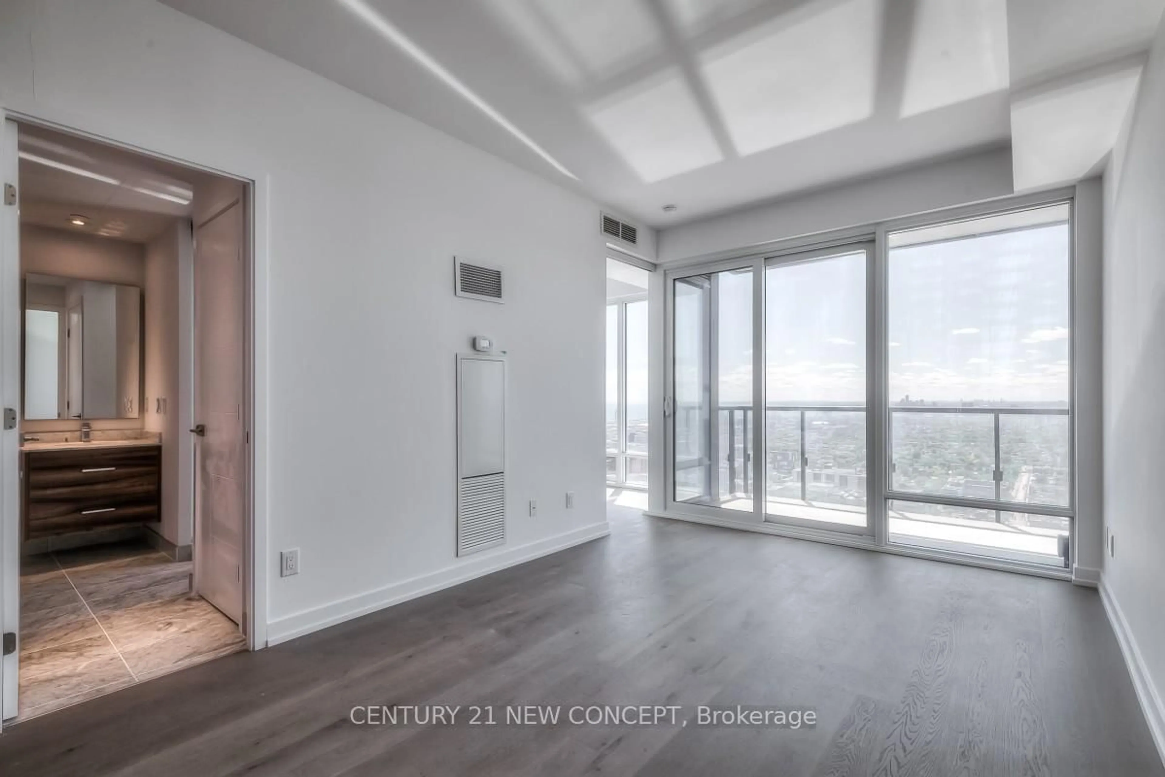 A pic of a room for 488 University Ave #3711, Toronto Ontario M5G 0C1