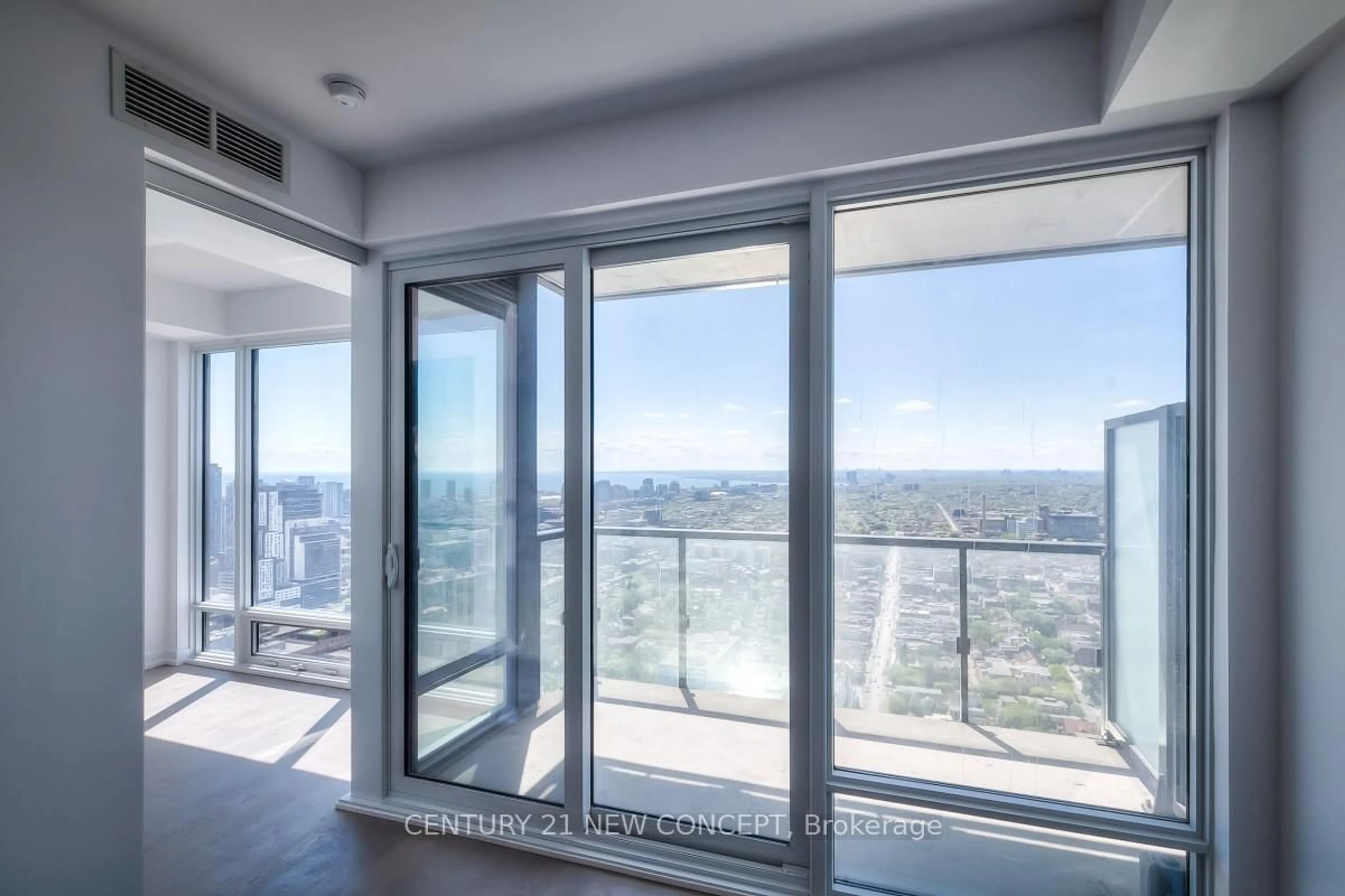 Unknown for 488 University Ave #3711, Toronto Ontario M5G 0C1