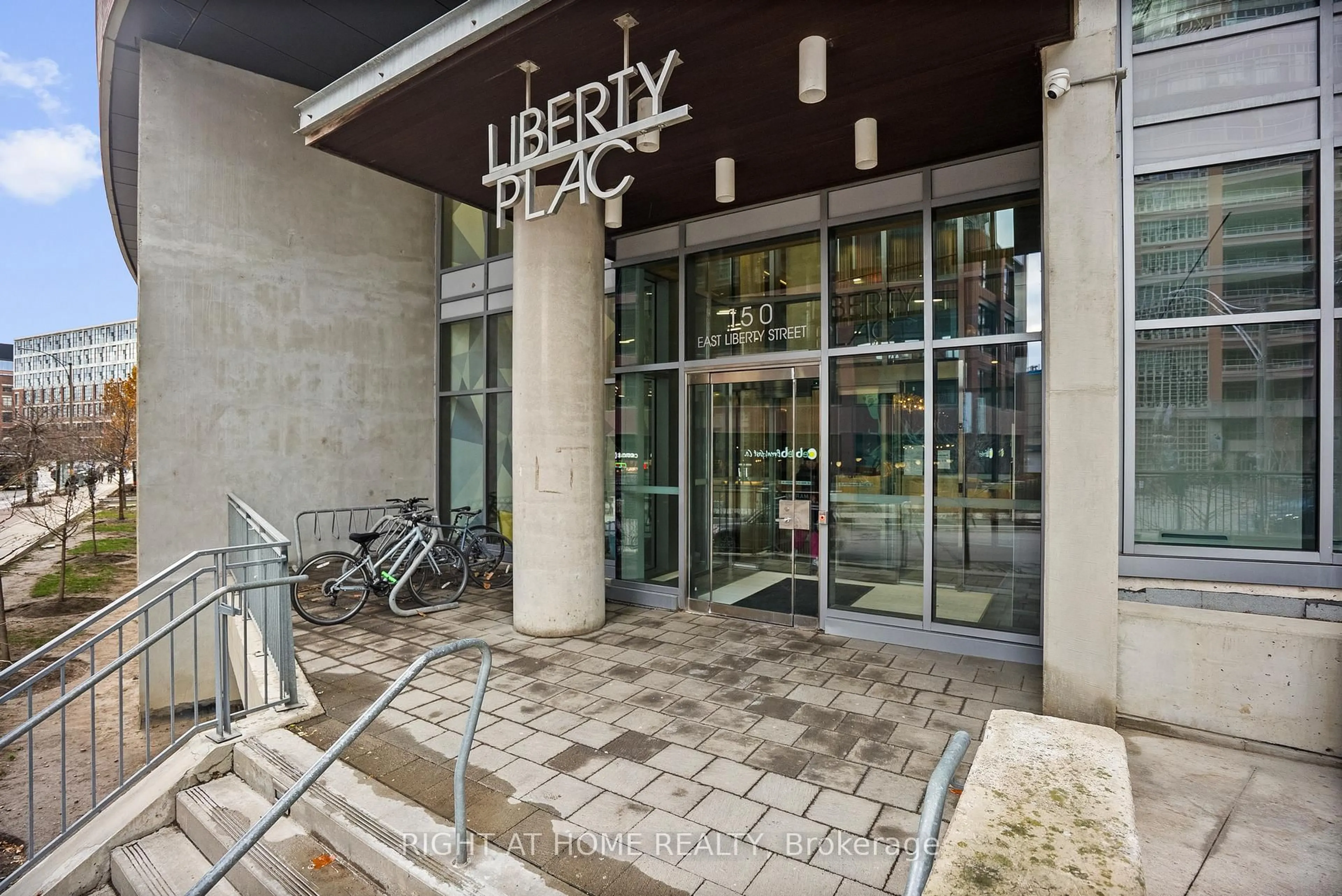 Lobby for 150 East Liberty St #1912, Toronto Ontario M6K 3R5