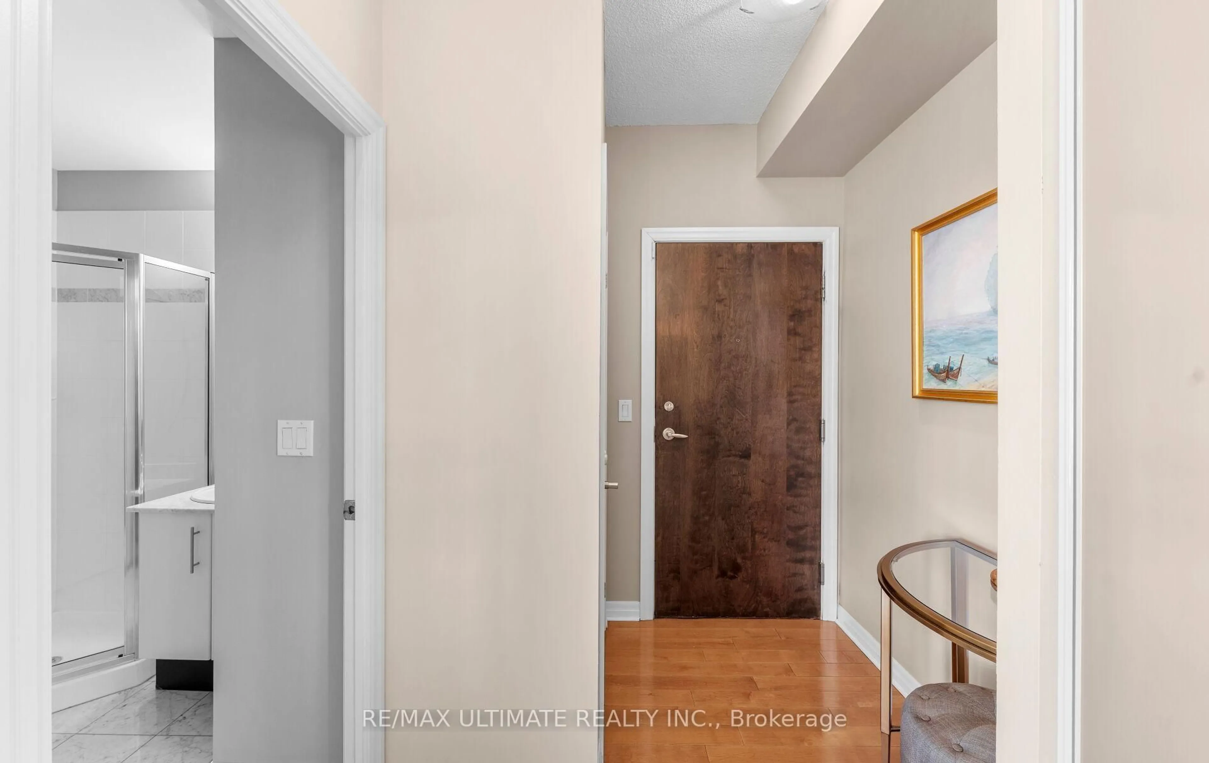 Indoor entryway for 16 Yonge St #2801, Toronto Ontario M5E 2A1