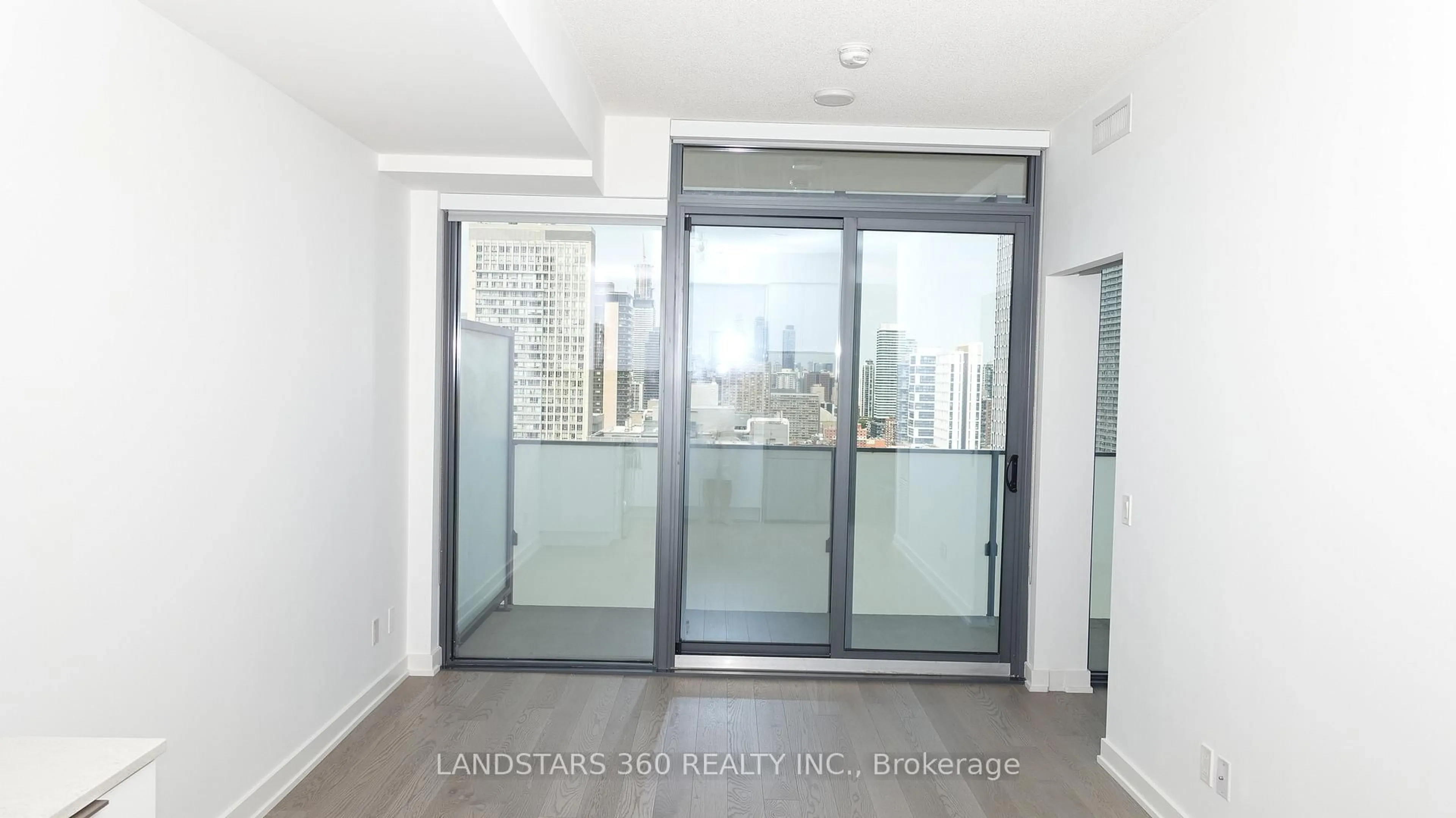 Indoor foyer for 25 Richmond St #2812, Toronto Ontario M5C 0A6