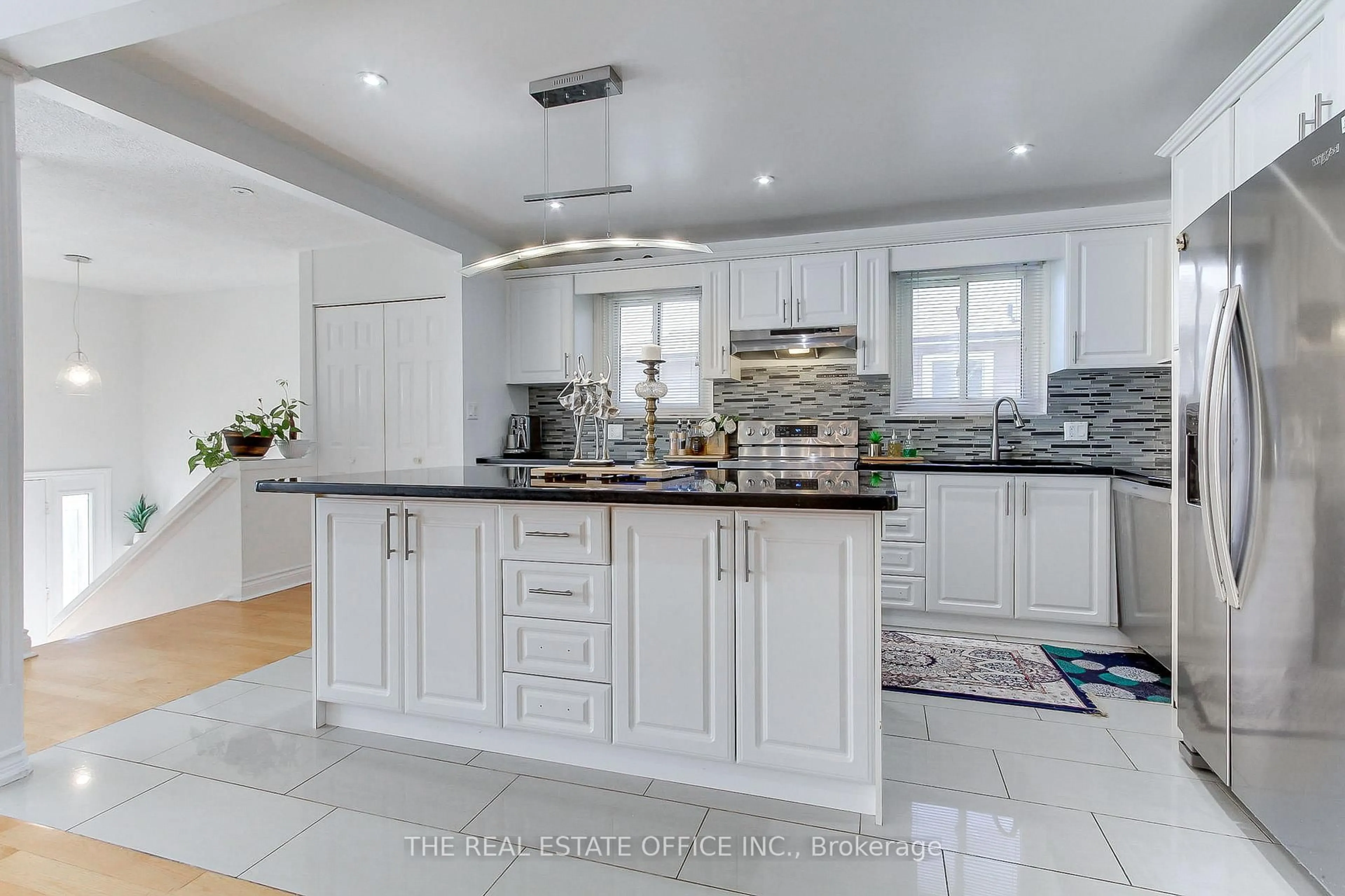 Contemporary kitchen, ceramic/tile floor for 20 Yucatan Rd, Toronto Ontario M2H 2K8