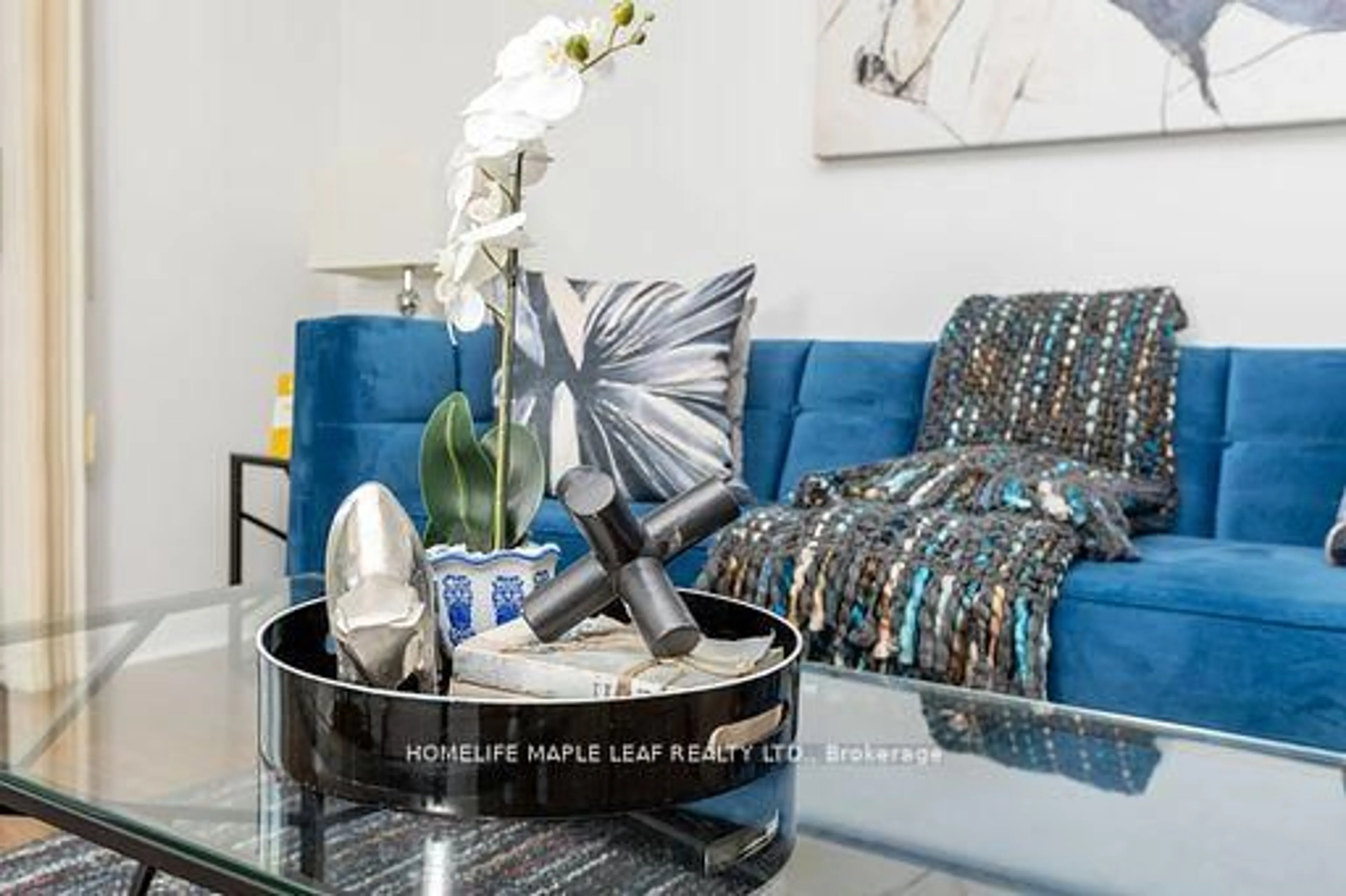 Living room with furniture, unknown for 323 Richmond St #407, Toronto Ontario M5A 4R3