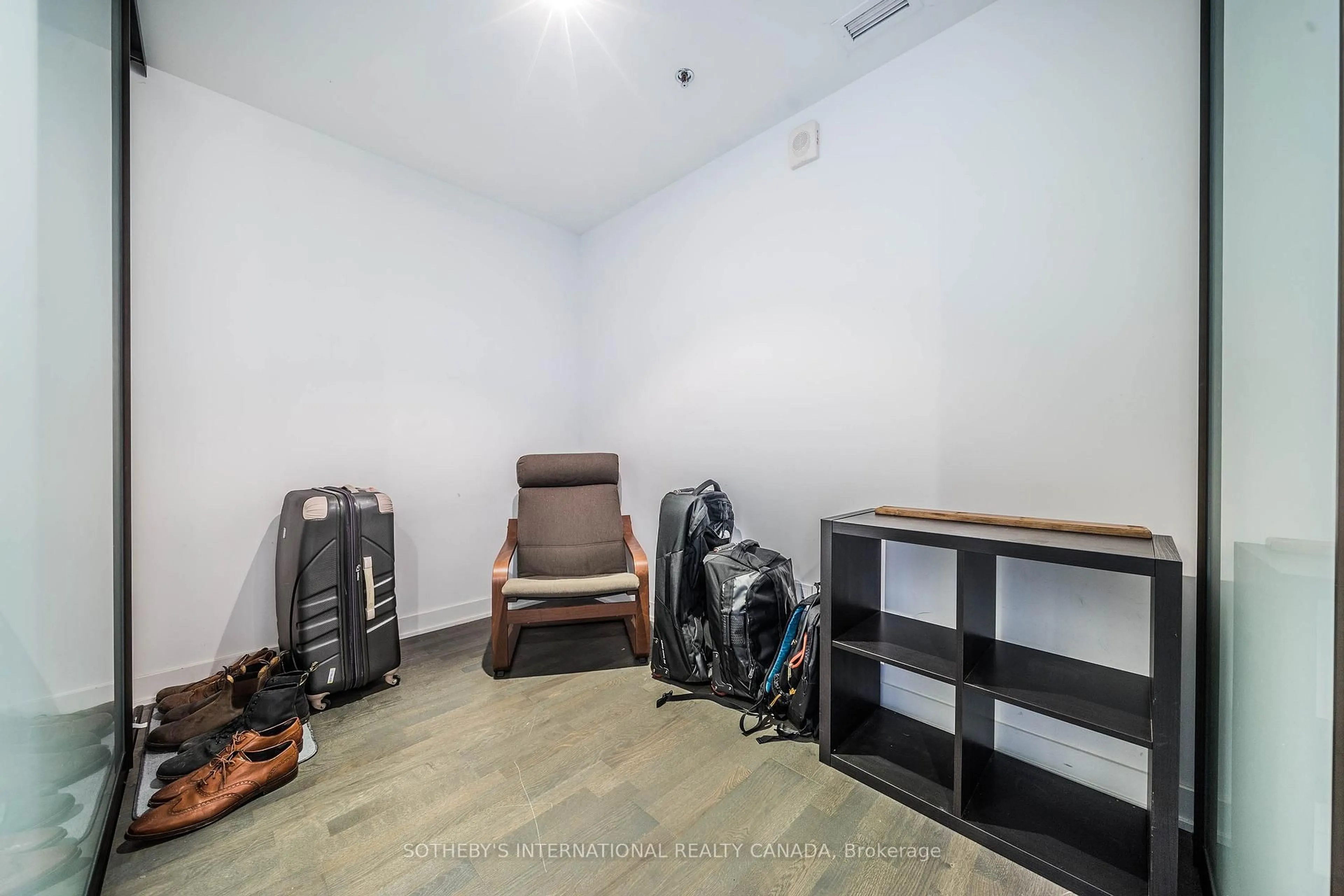 A pic of a room for 8 Dovercourt Rd #305, Toronto Ontario M6J 0B6