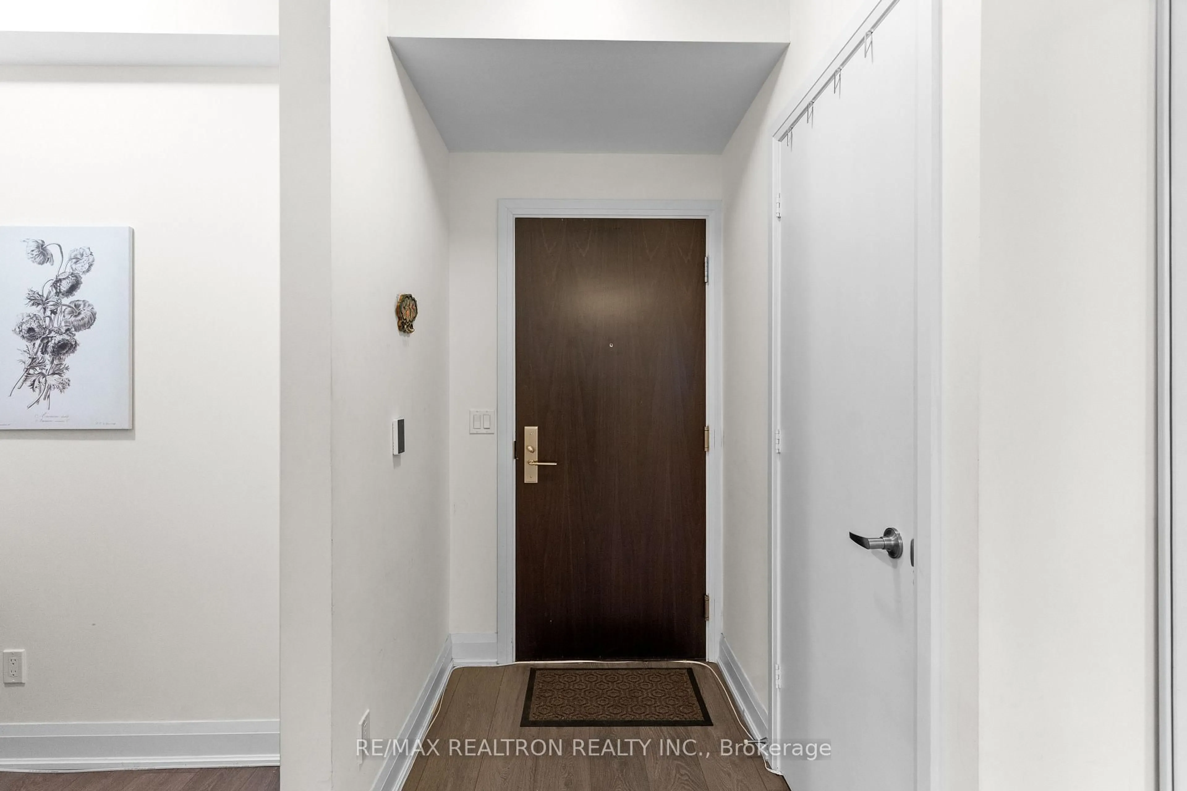 Indoor entryway for 68 Canterbury Pl #712, Toronto Ontario M2N 2N1