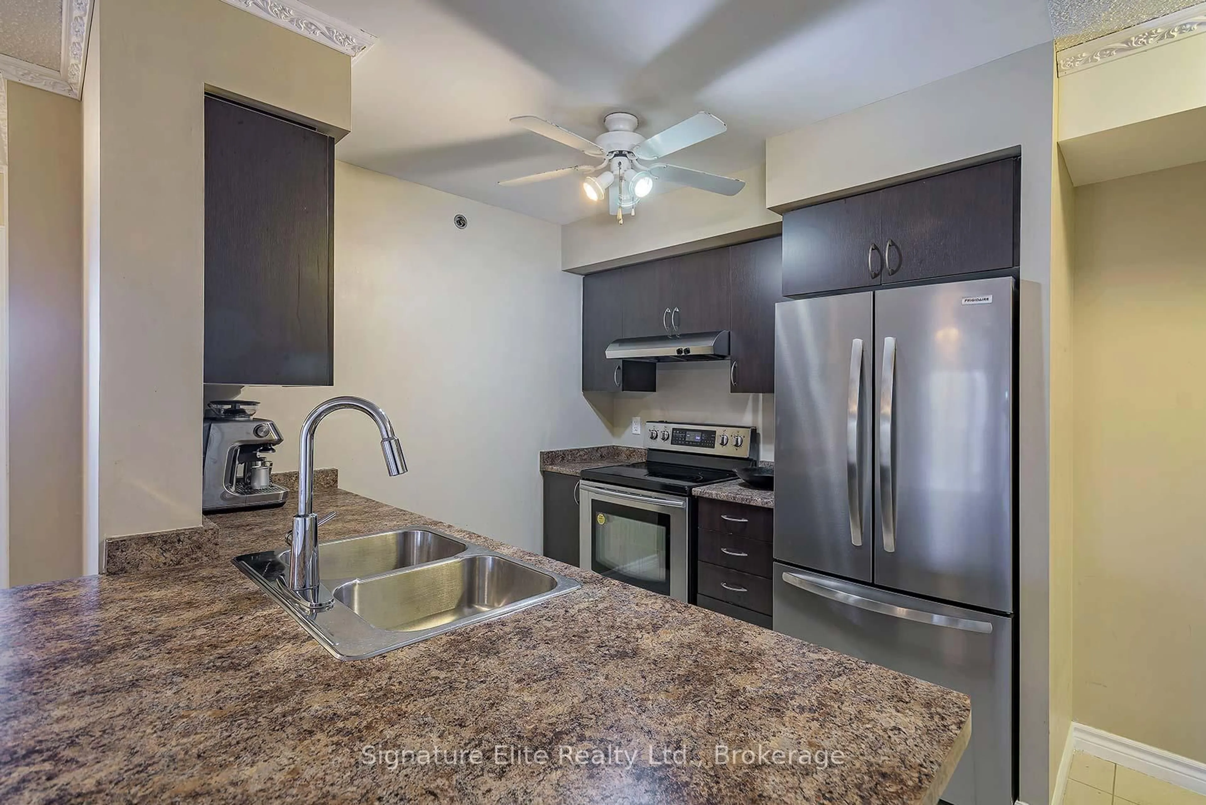 Standard kitchen, unknown for 35 Saranac Blvd #304, Toronto Ontario M6A 2G5