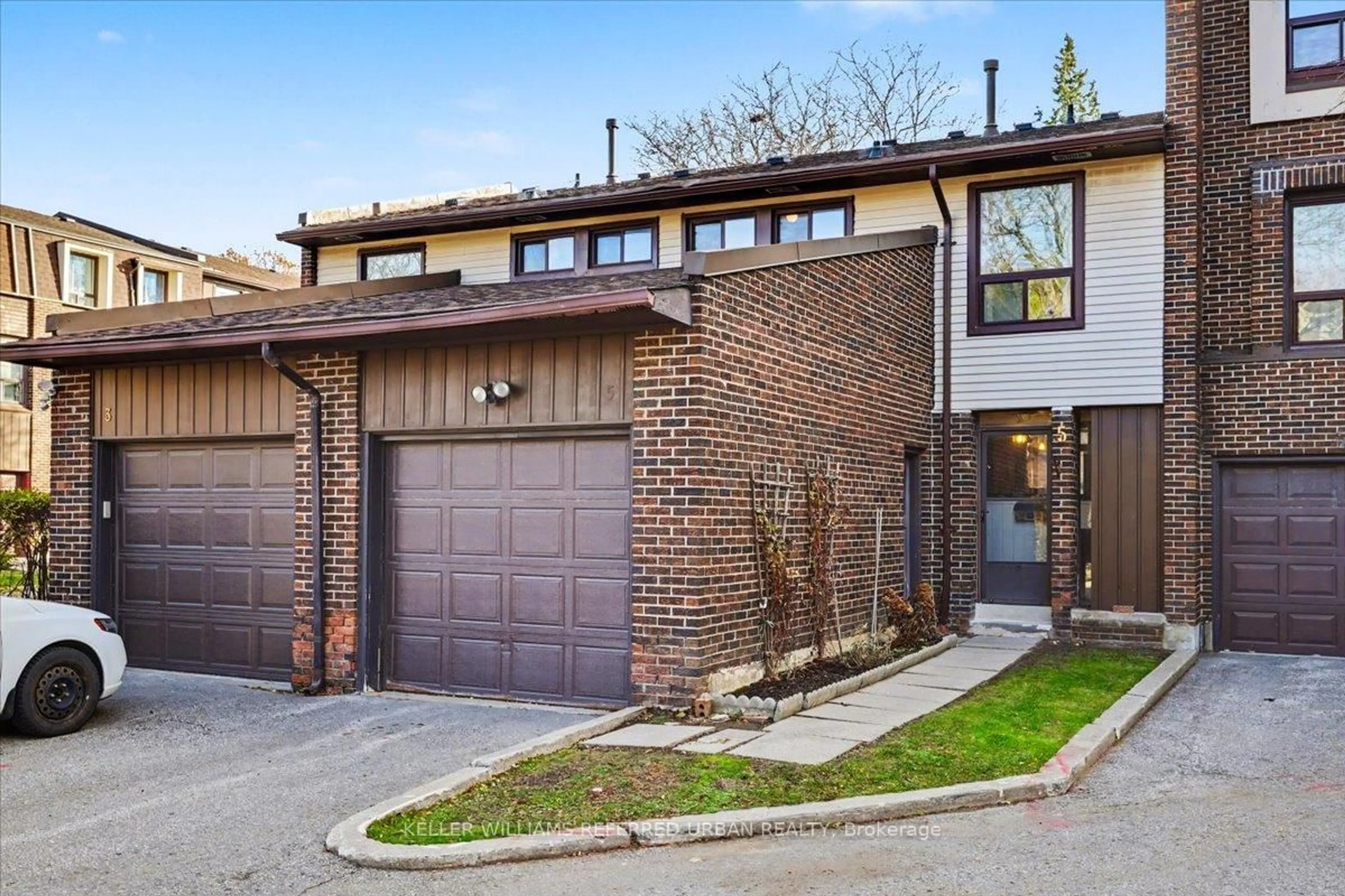 Home with brick exterior material, street for 5 Lofty Hill Way #57, Toronto Ontario M2H 2Z9