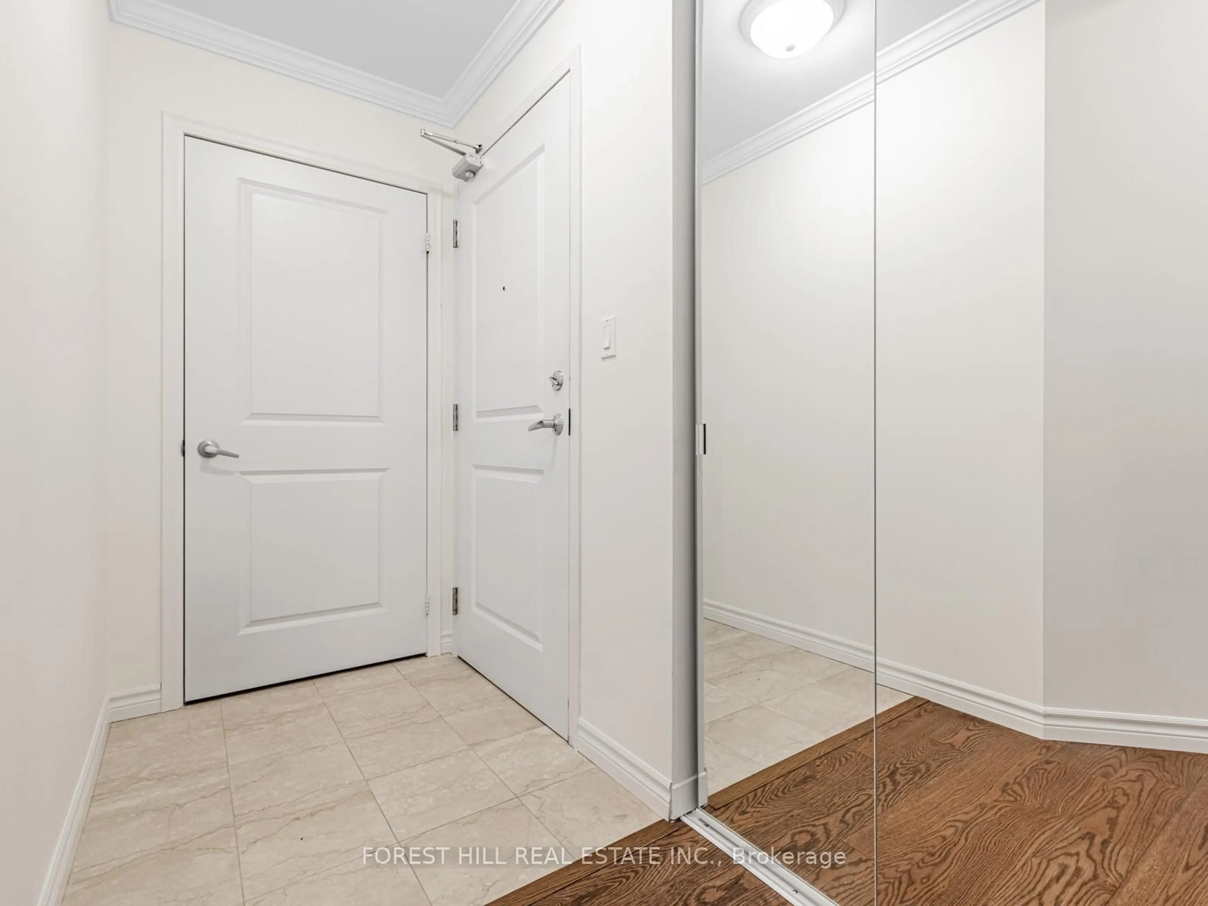 Indoor entryway for 900 Mount Pleasant Rd #403, Toronto Ontario M4P 3J9