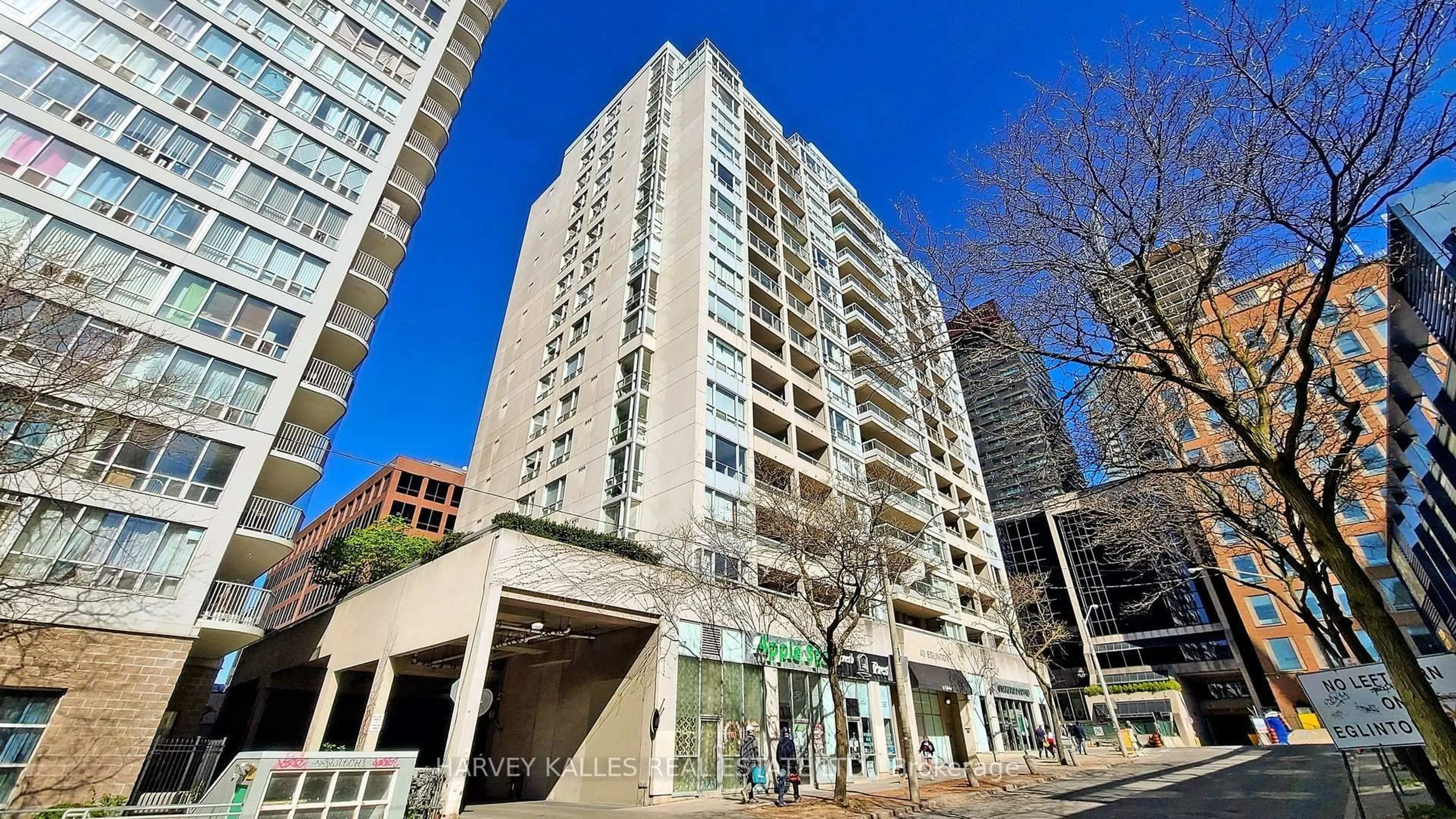 Unknown for 43 Eglinton Ave #902, Toronto Ontario M4P 1A5