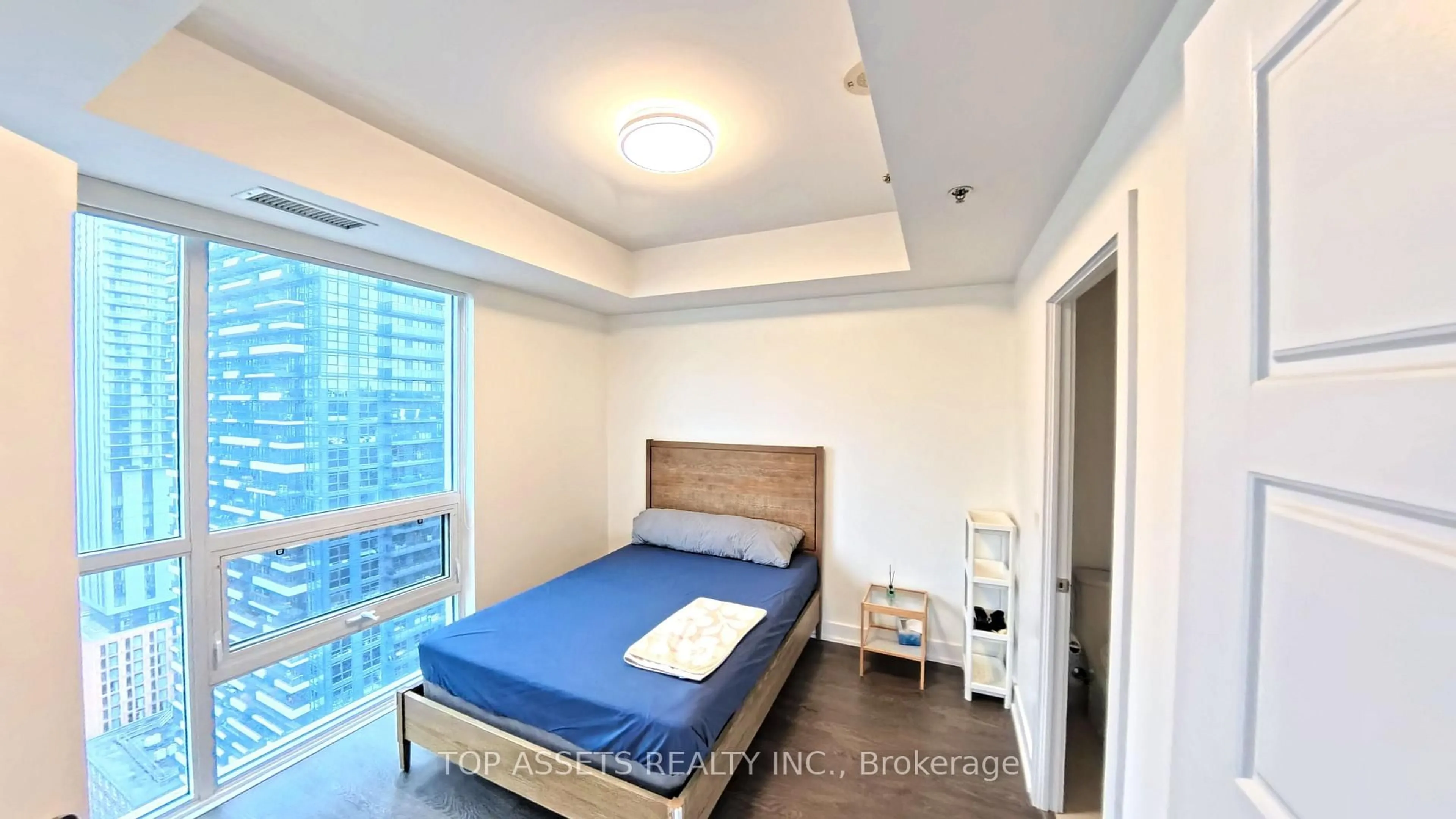 Bedroom with bed, unknown for 318 Richmond St #3006, Toronto Ontario M5V 0B4