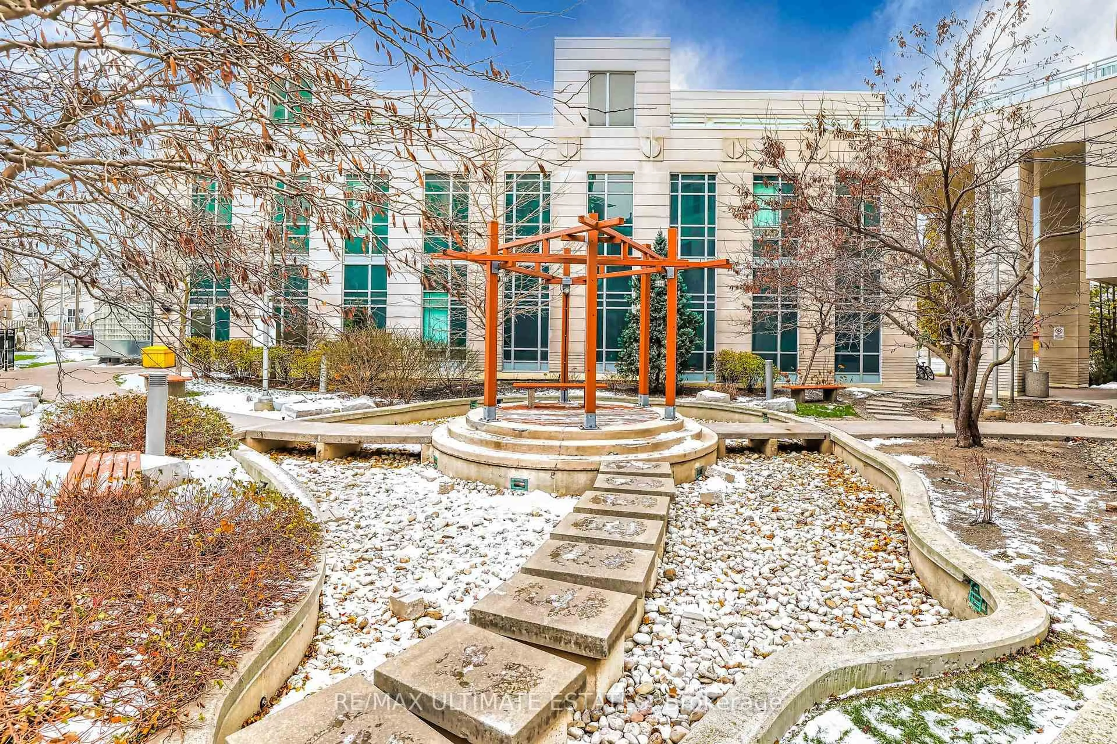 Unknown for 31 Olive Ave #114, Toronto Ontario M2N 4N4