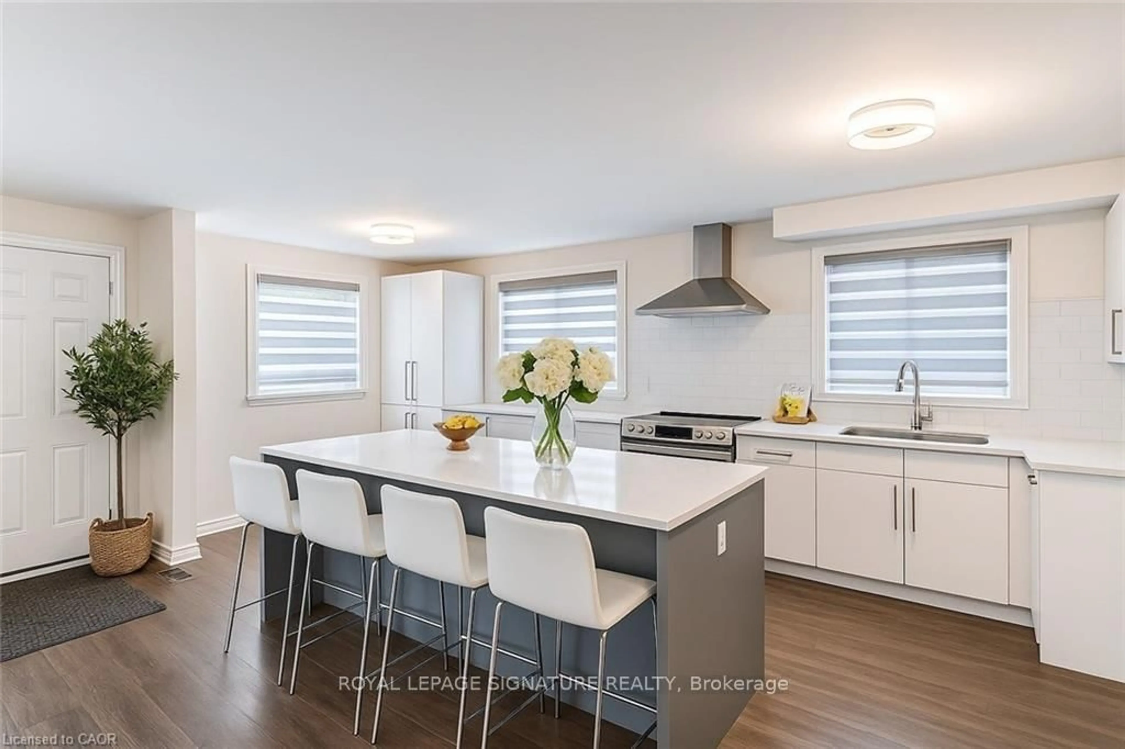 Contemporary kitchen, unknown for 194 Pleasant Ave, Toronto Ontario M2M 1M3