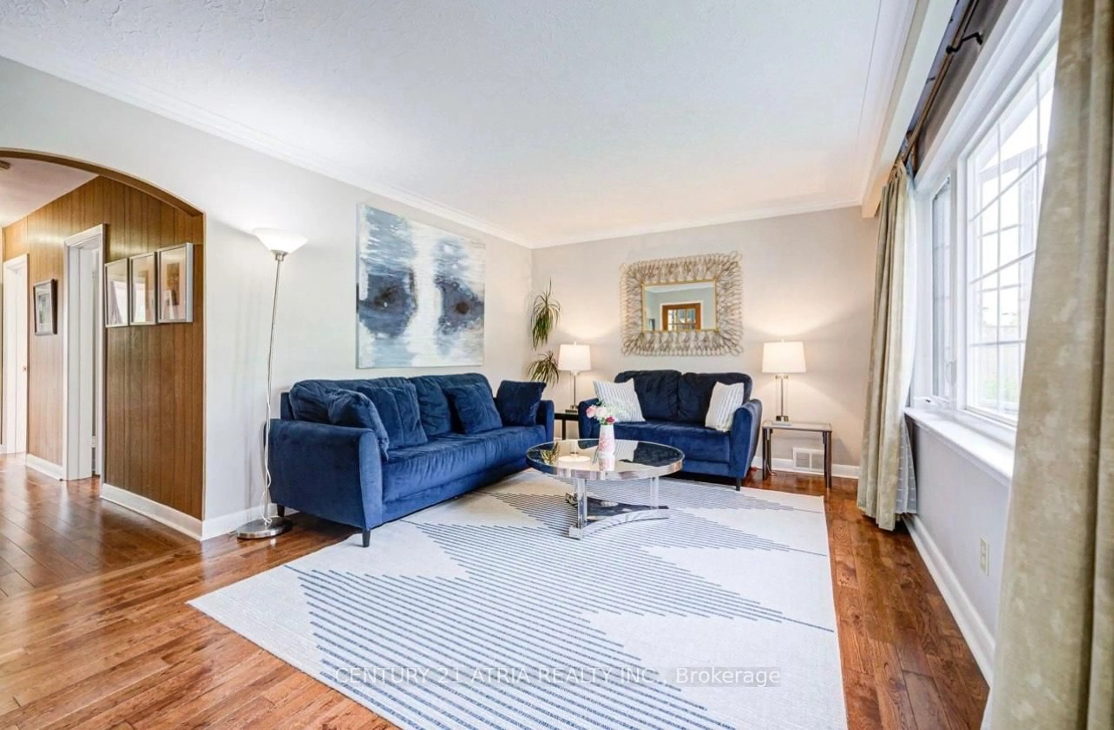 Living room with furniture, unknown for 223 Willowdale Ave, Toronto Ontario M2N 4Z4
